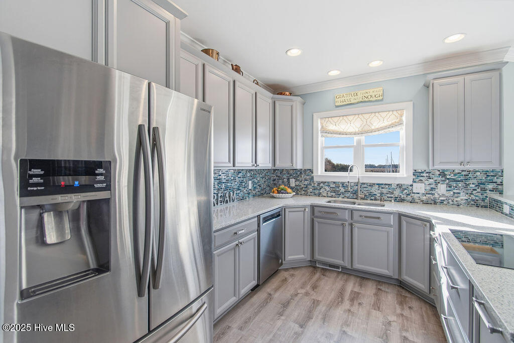 100542362 | Photo 30