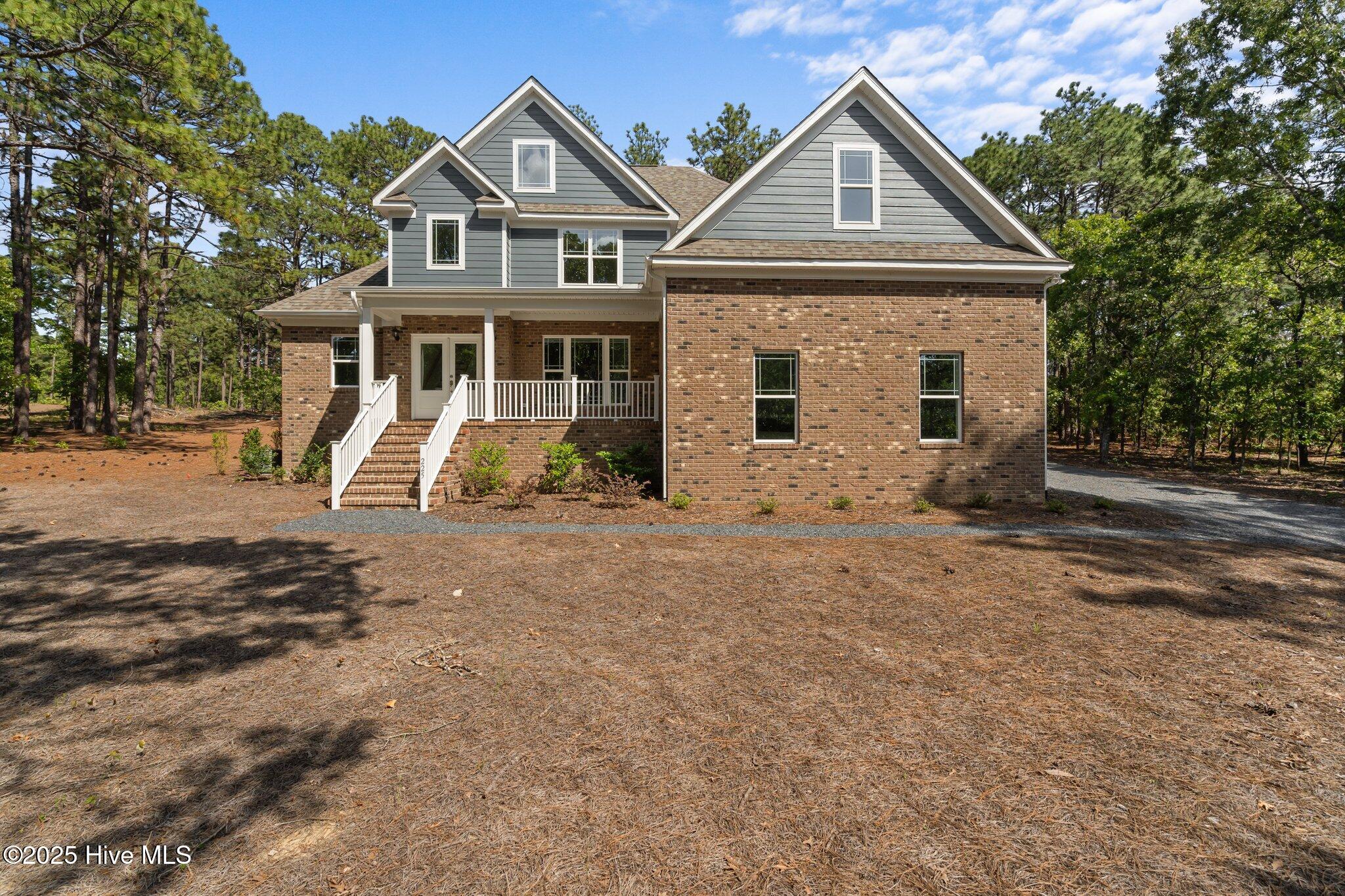 Homes for sale in West End, NC | 225 Lakeway Dr, West End, NC 27376 | MLS# 100506577