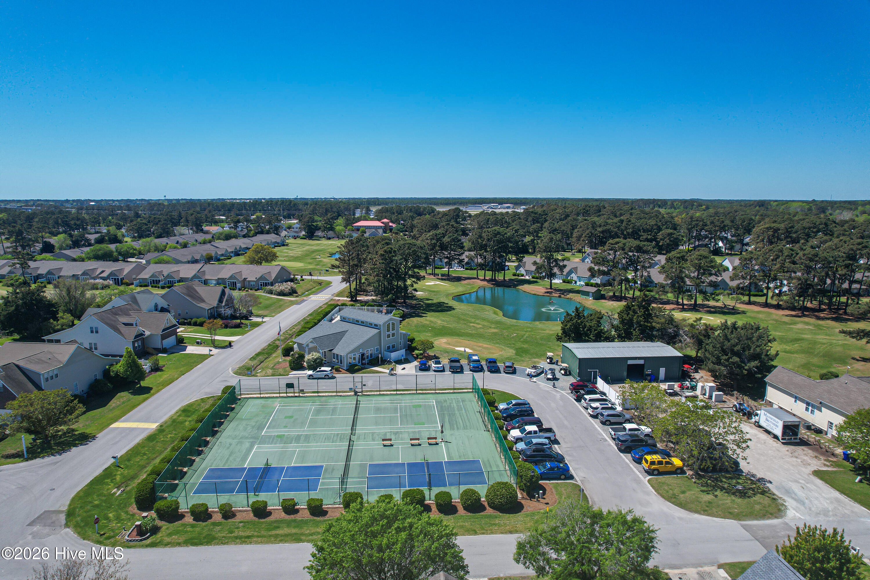 100558016 | Photo 51