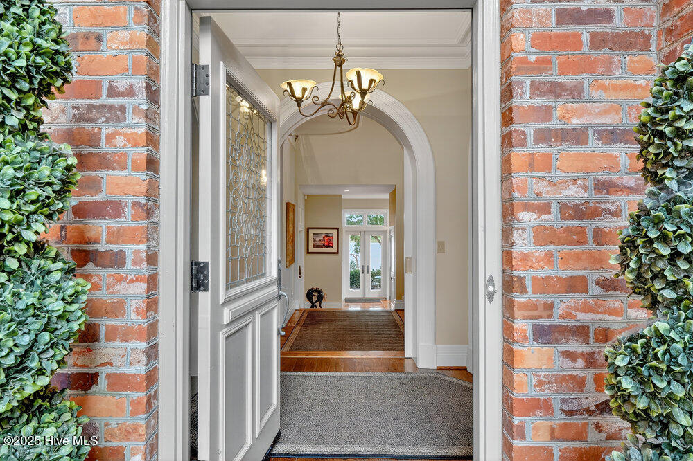 100544850 | Photo 23