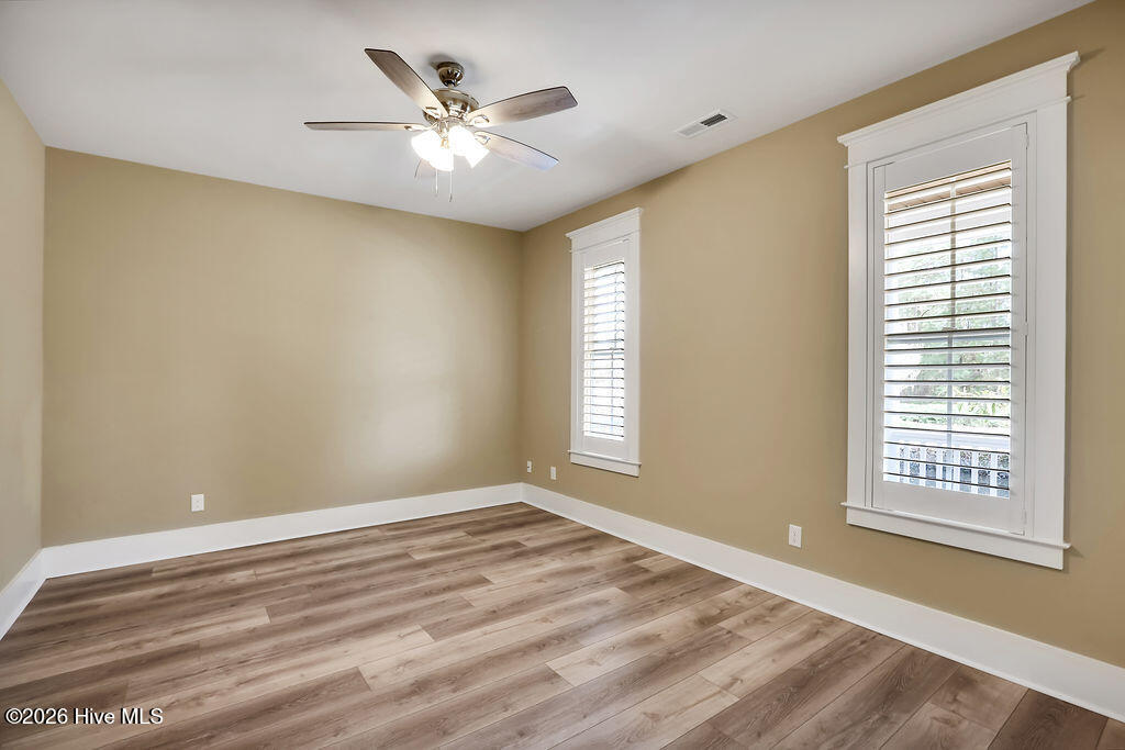 100548295 | Photo 10