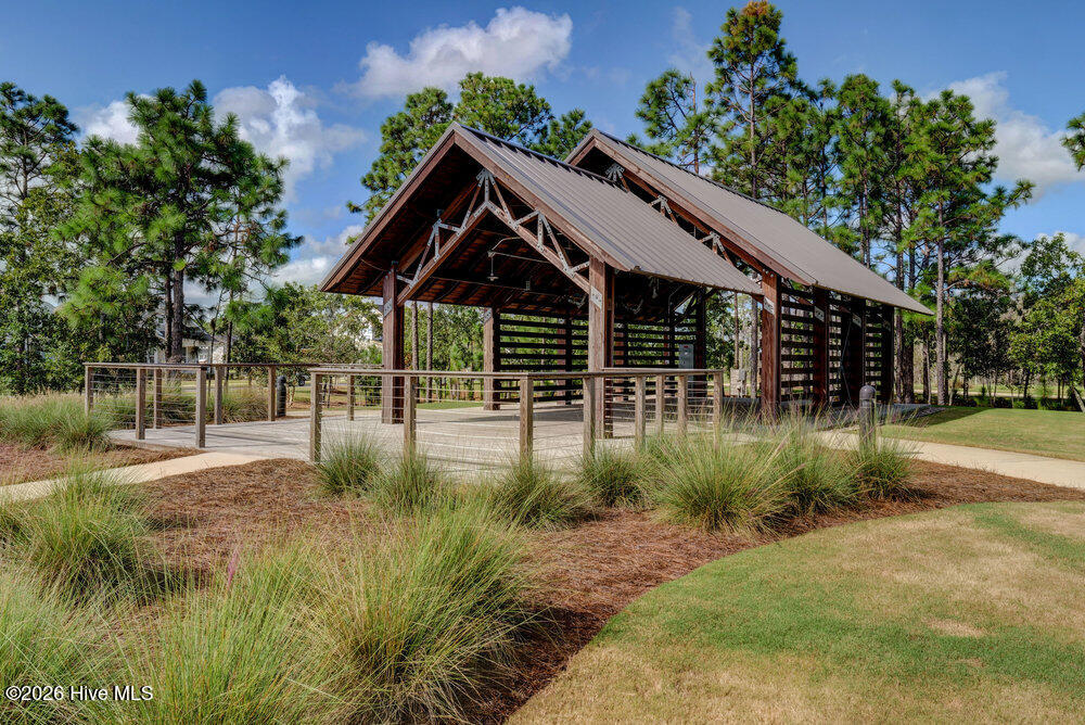 100560920 | Photo 36