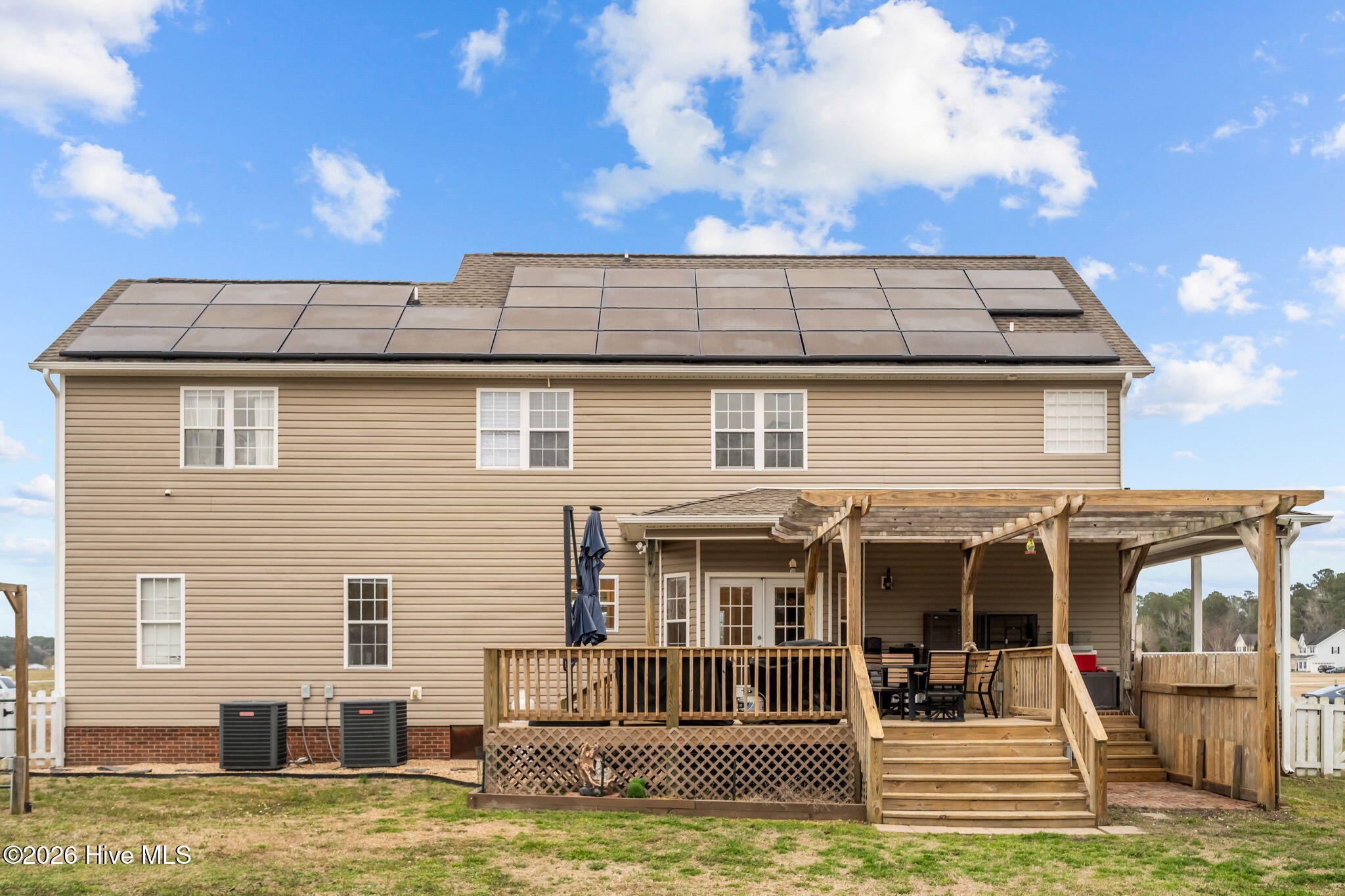 100557668 | Photo 50