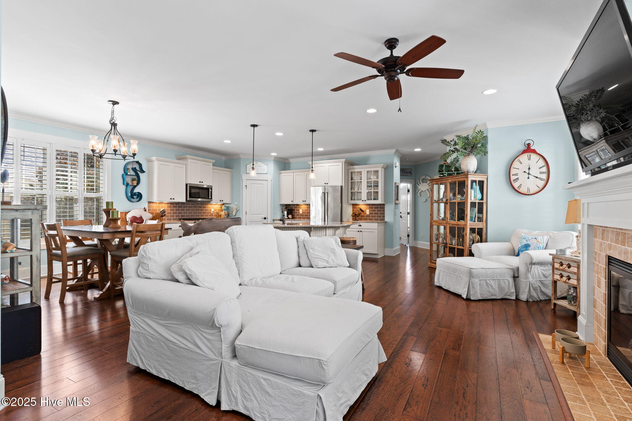 100536977 | Photo 13