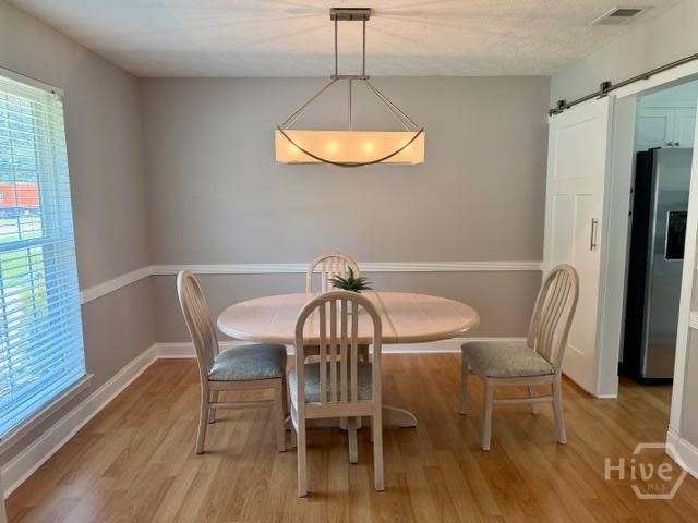 3rd image of 911 Boxwood Dr, Savannah, GA 31410 | MLS# SA361624