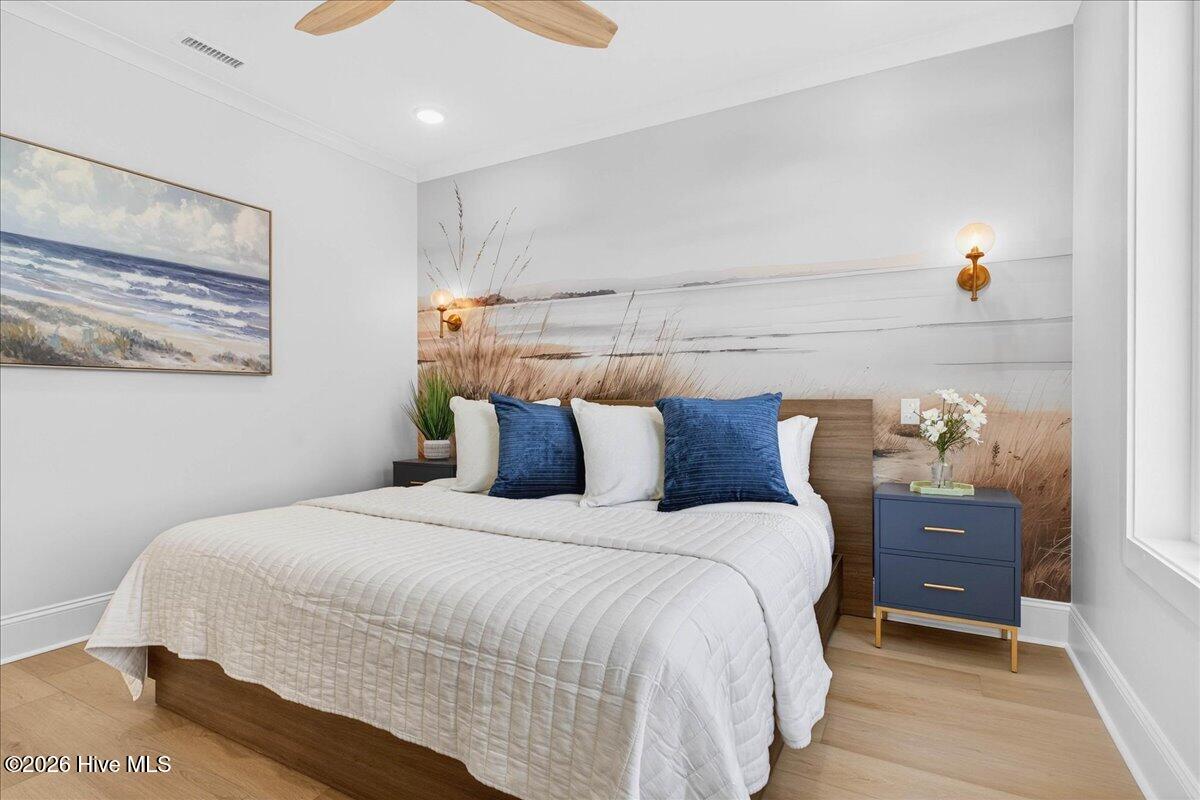 100543299 | Photo 46