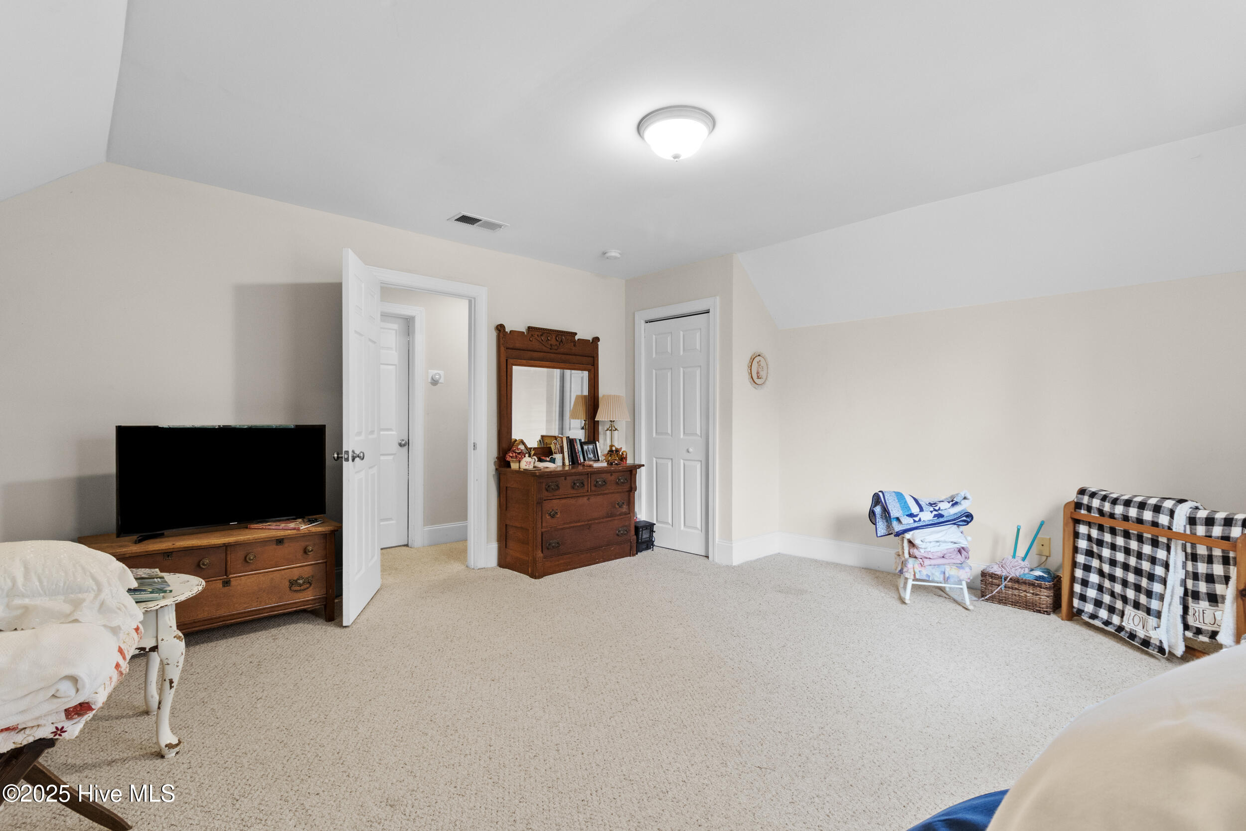 100536659 | Photo 32