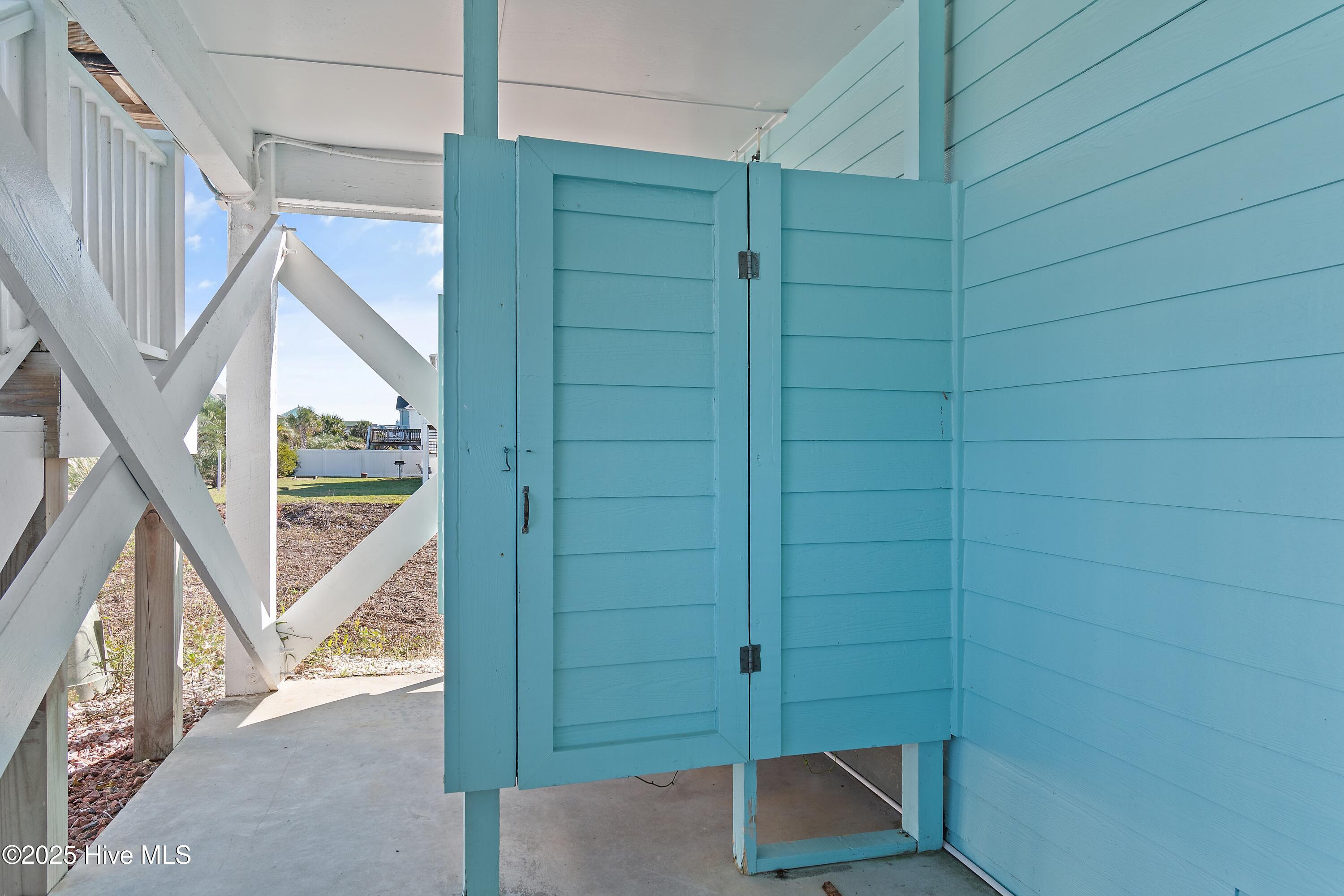 100536498 | Photo 71