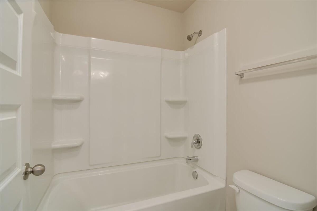 5026 Vine Lane