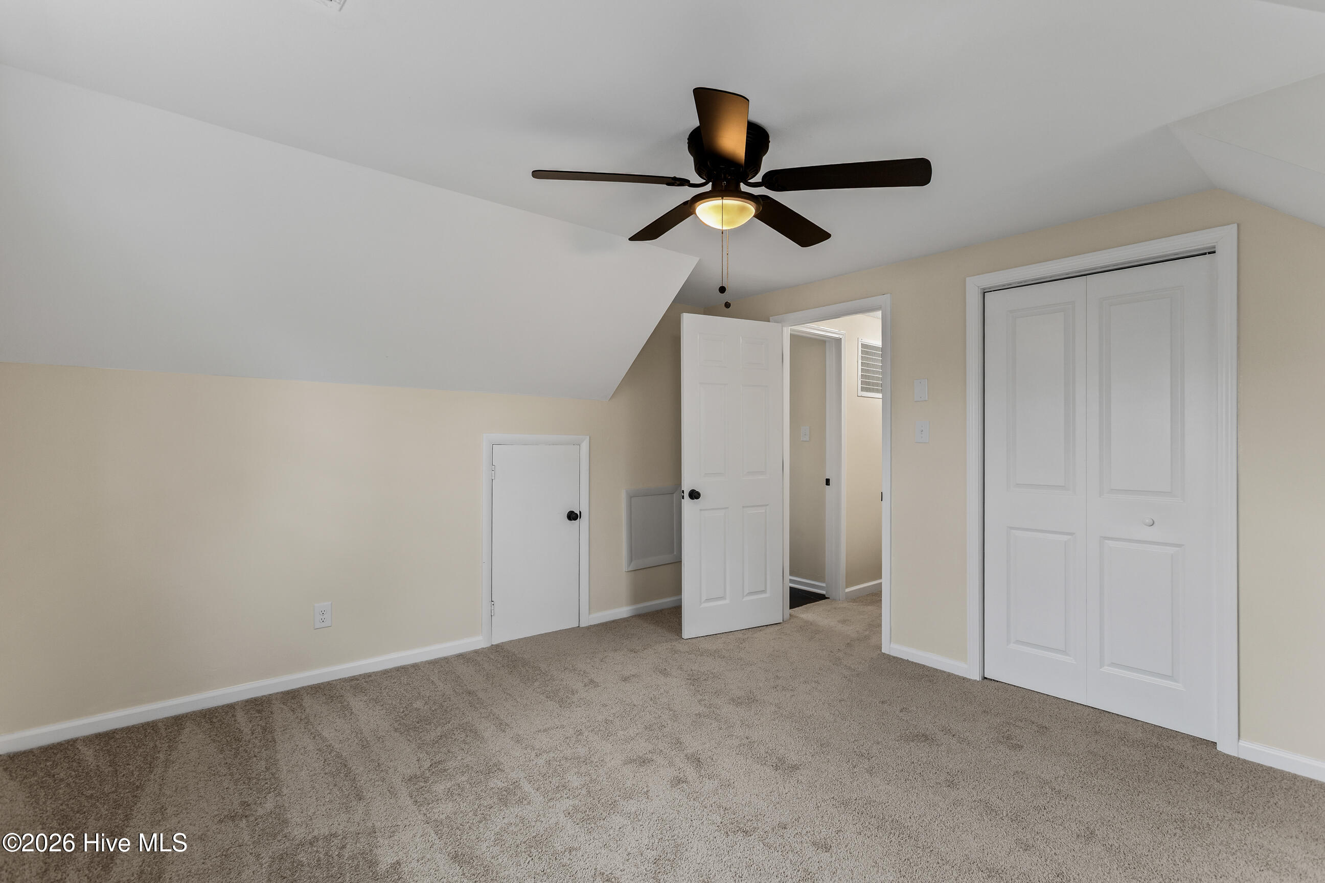 100558512 | Photo 32