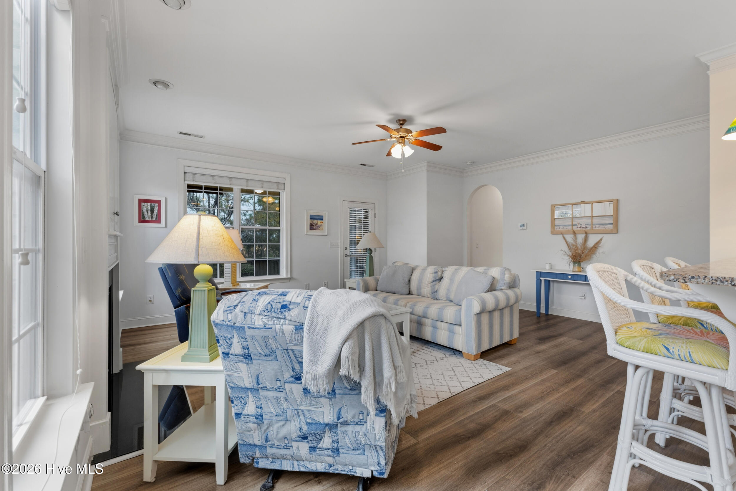 100557149 | Photo 21