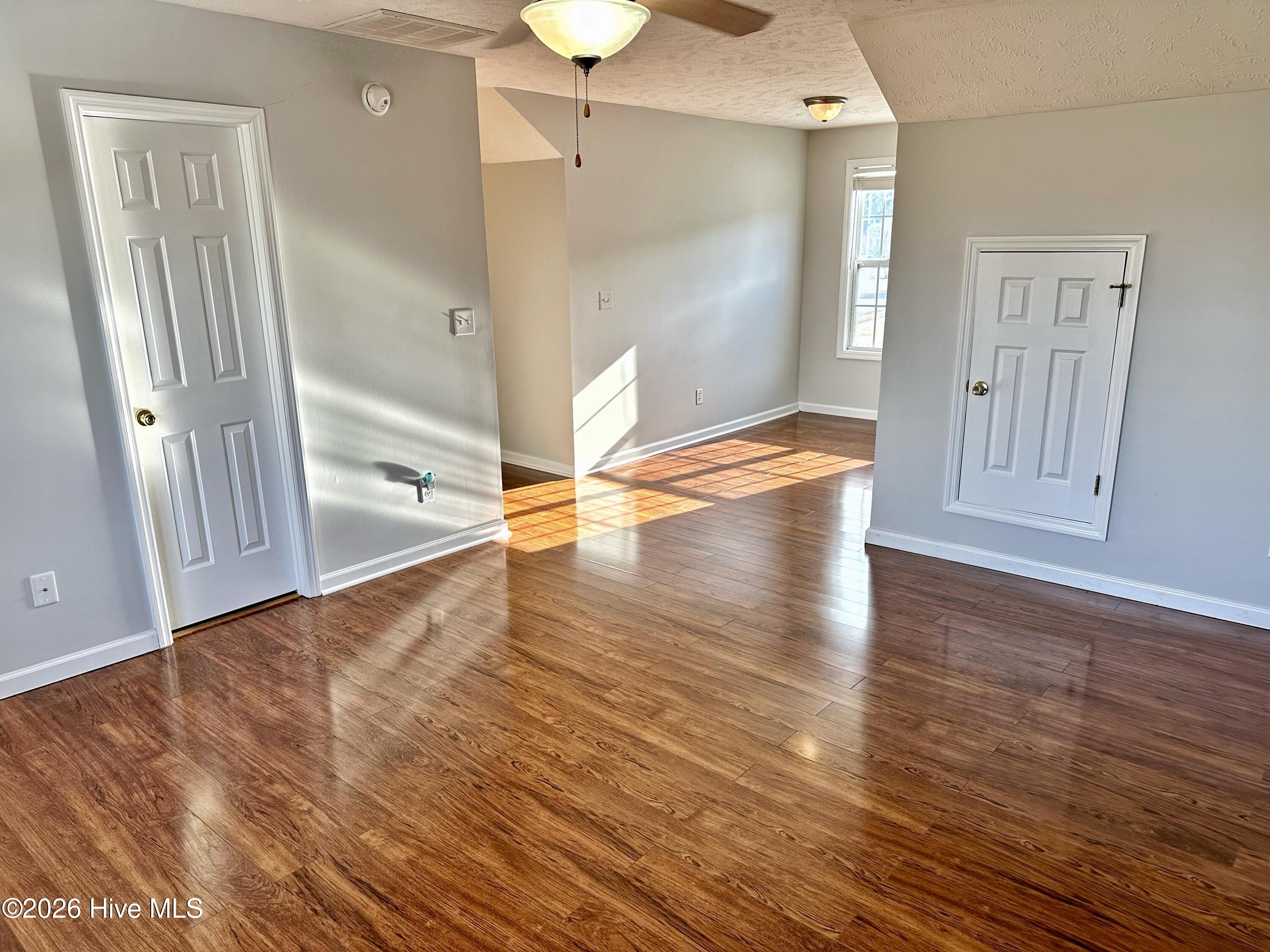 100552707 | Photo 37