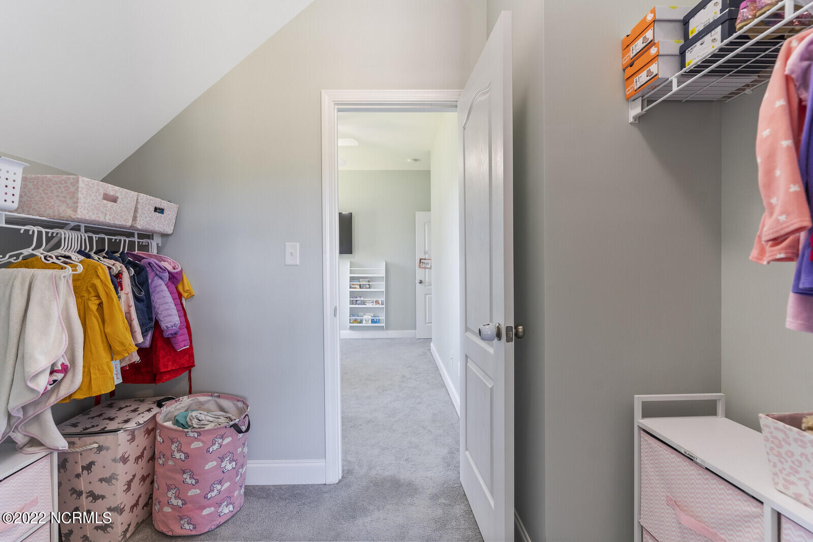 100556304 | Photo 48