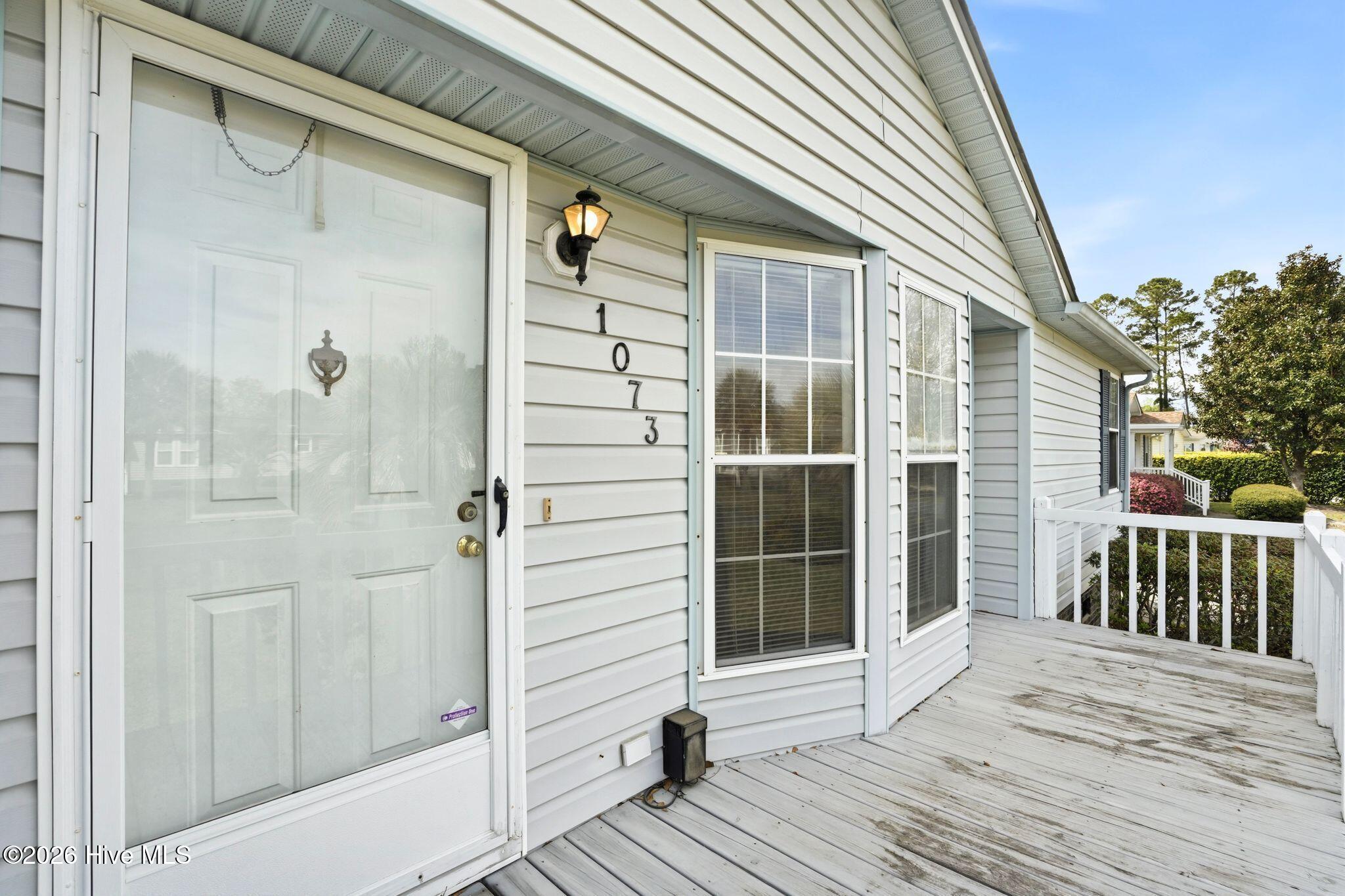 100561756 | Photo 15