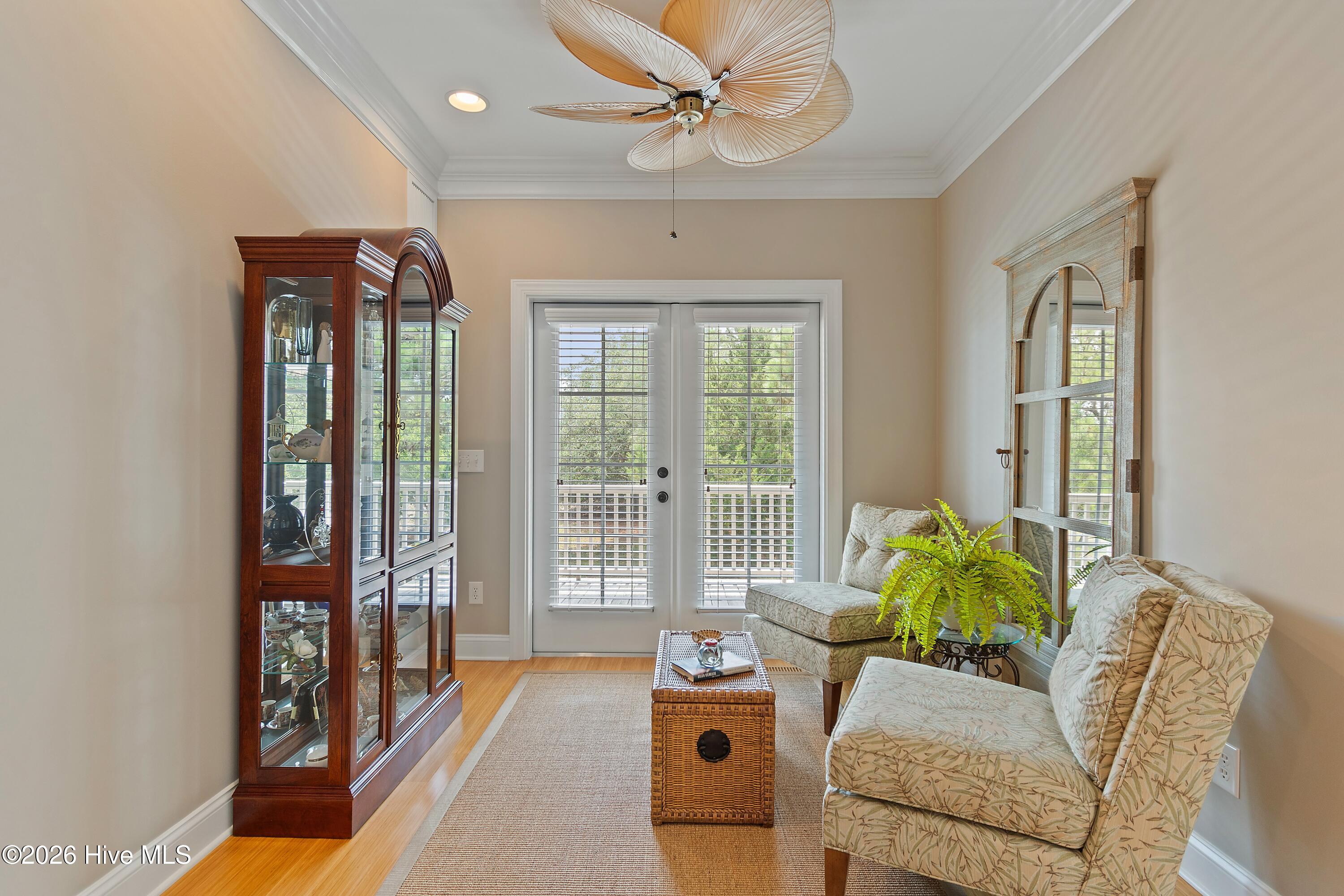 100592474 | Photo 30