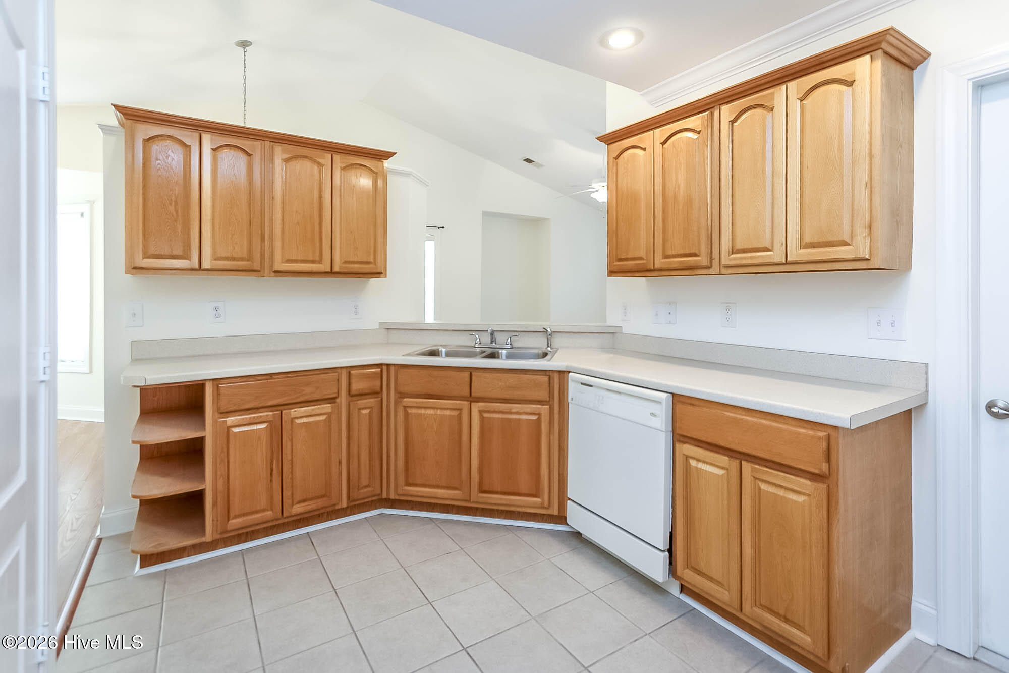 103 Treasure Cove,Newport