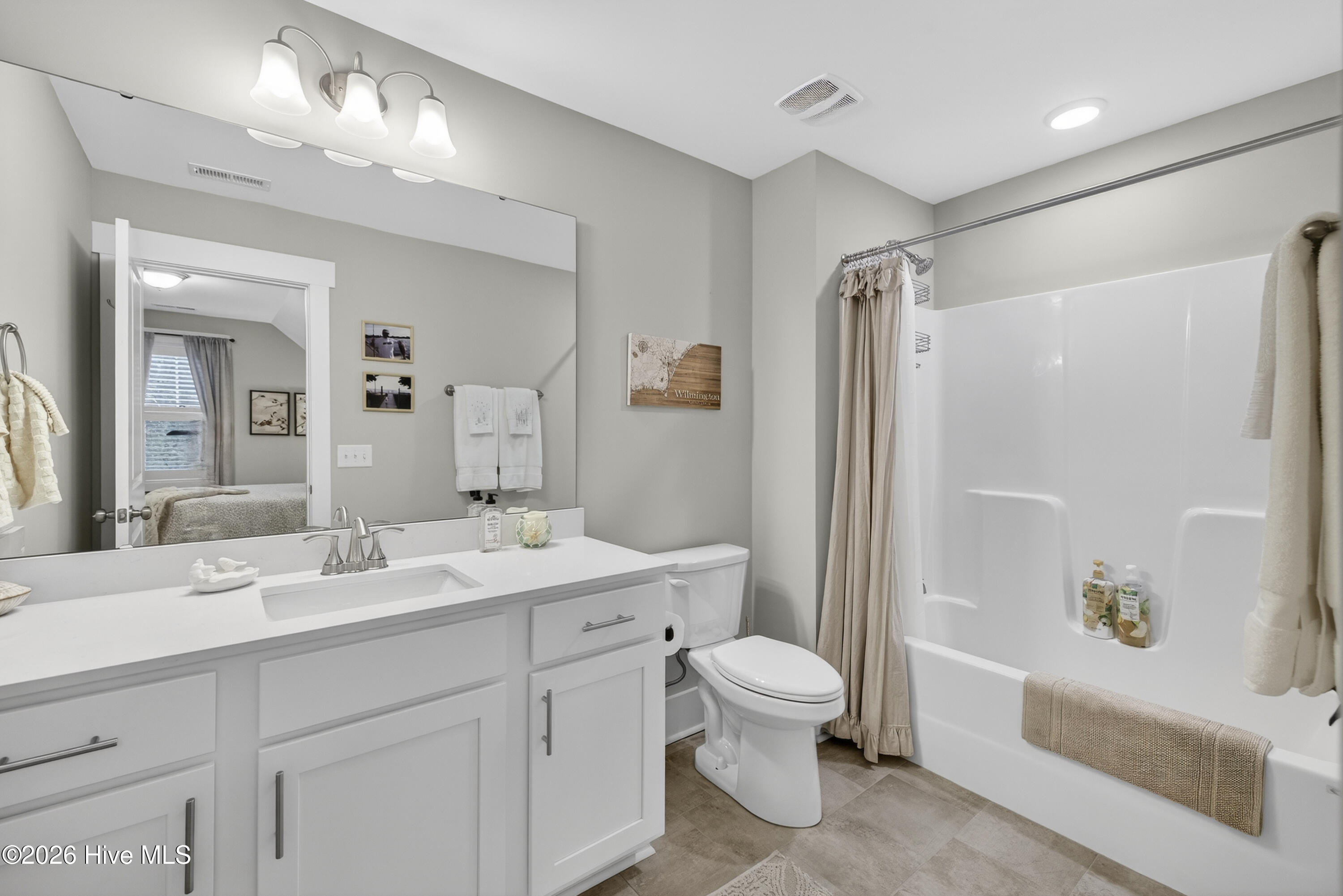 100558964 | Photo 24