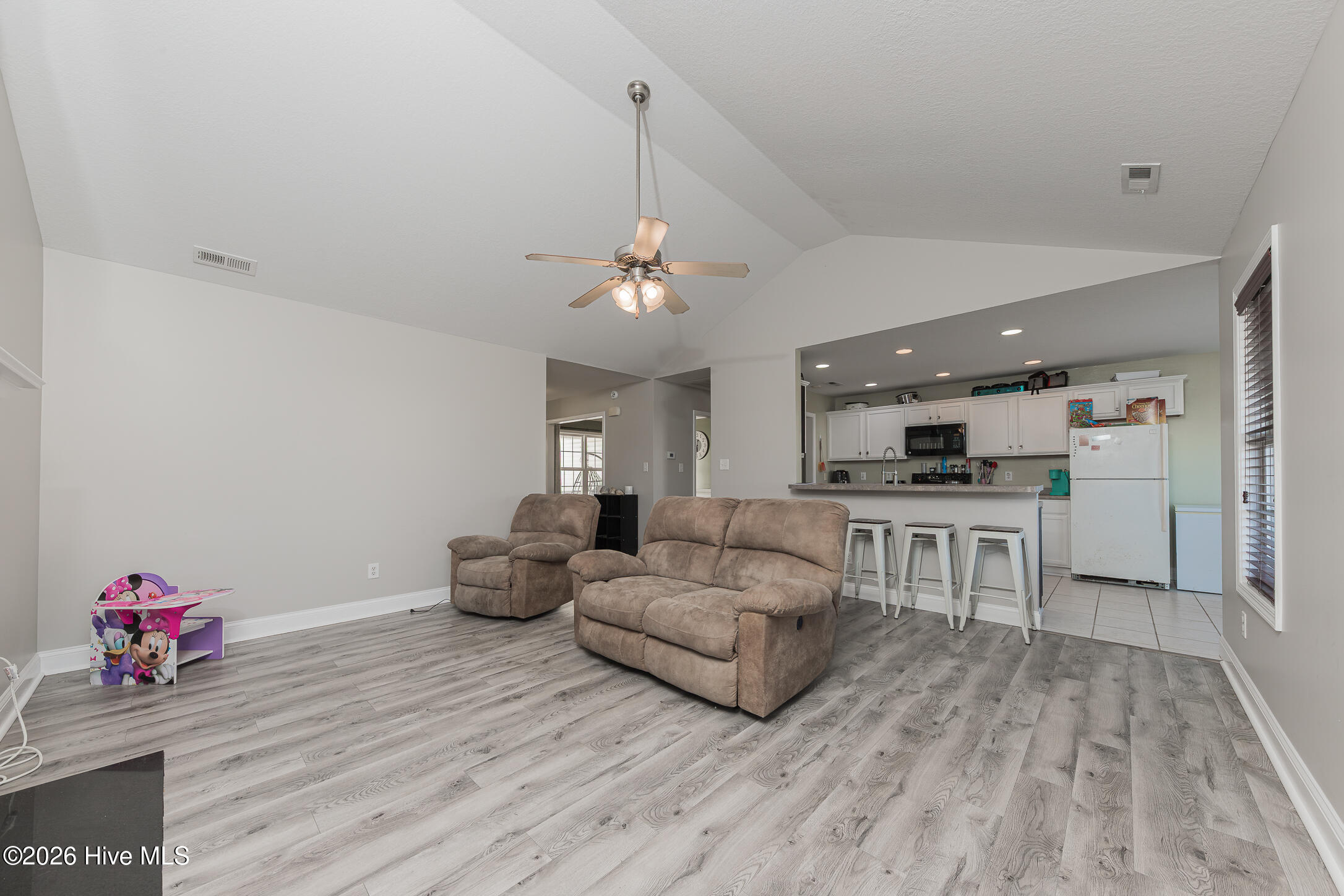 100550333 | Photo 17