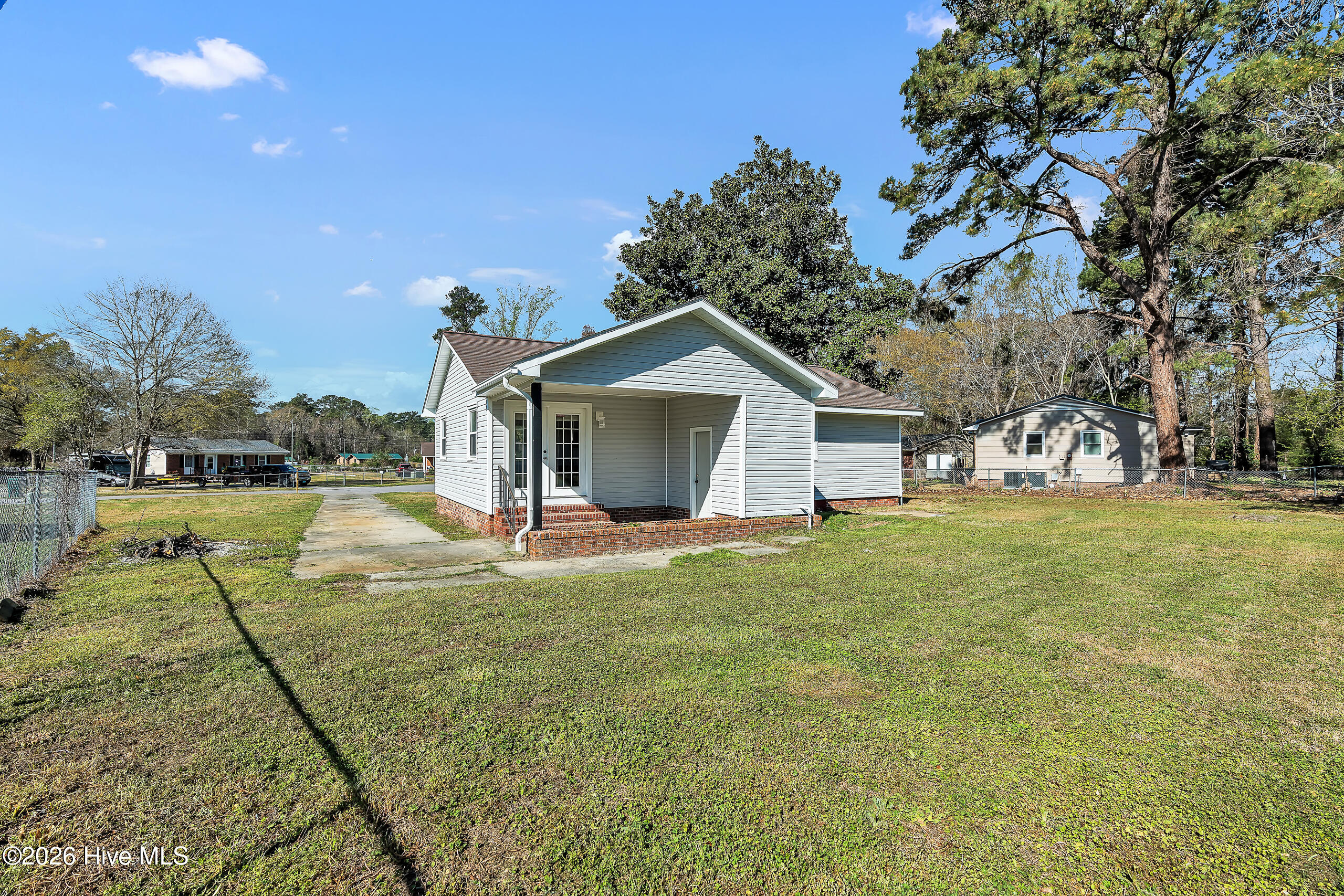 100561824 | Photo 23