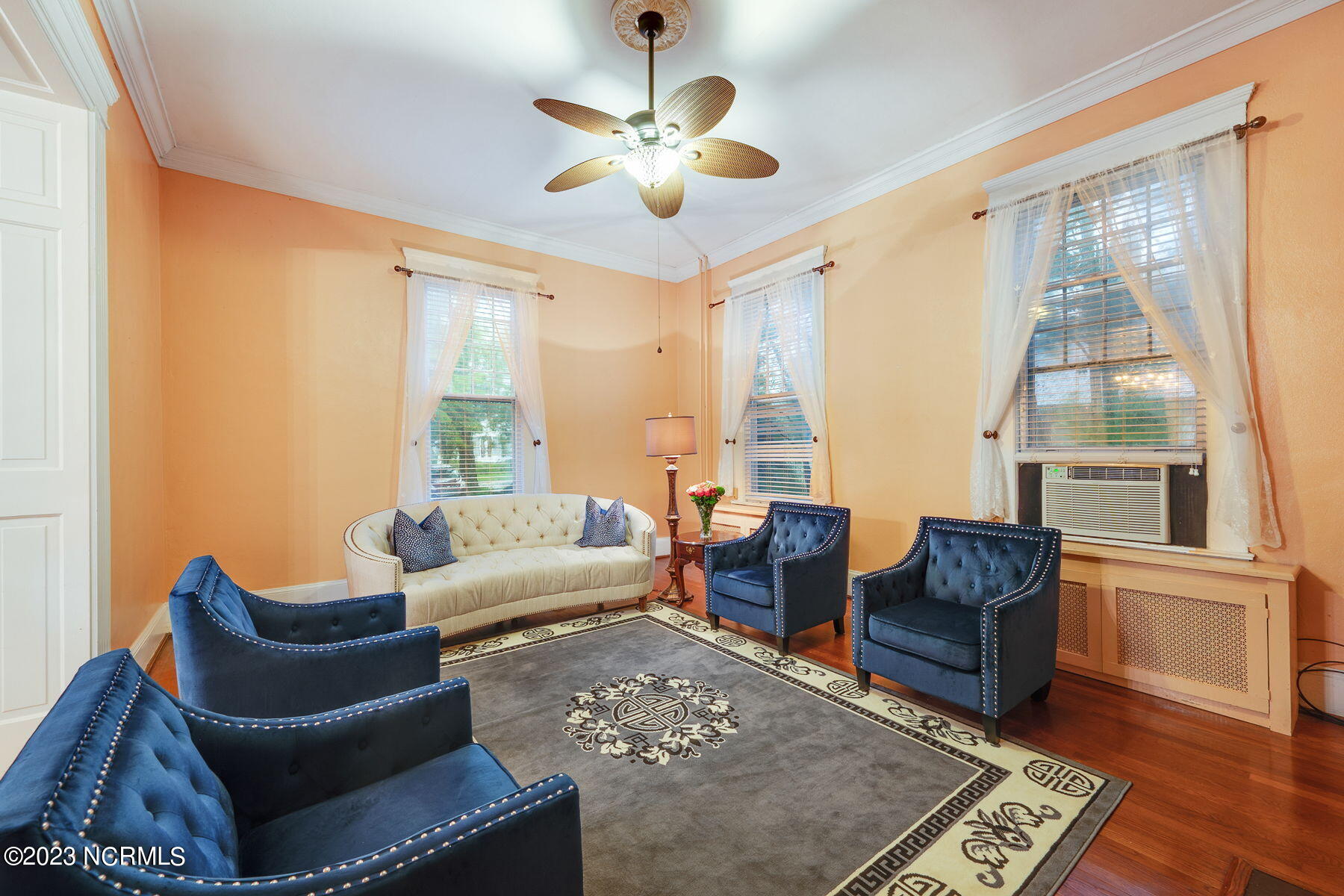 20-web-or-mls-511 Washington Street-0002