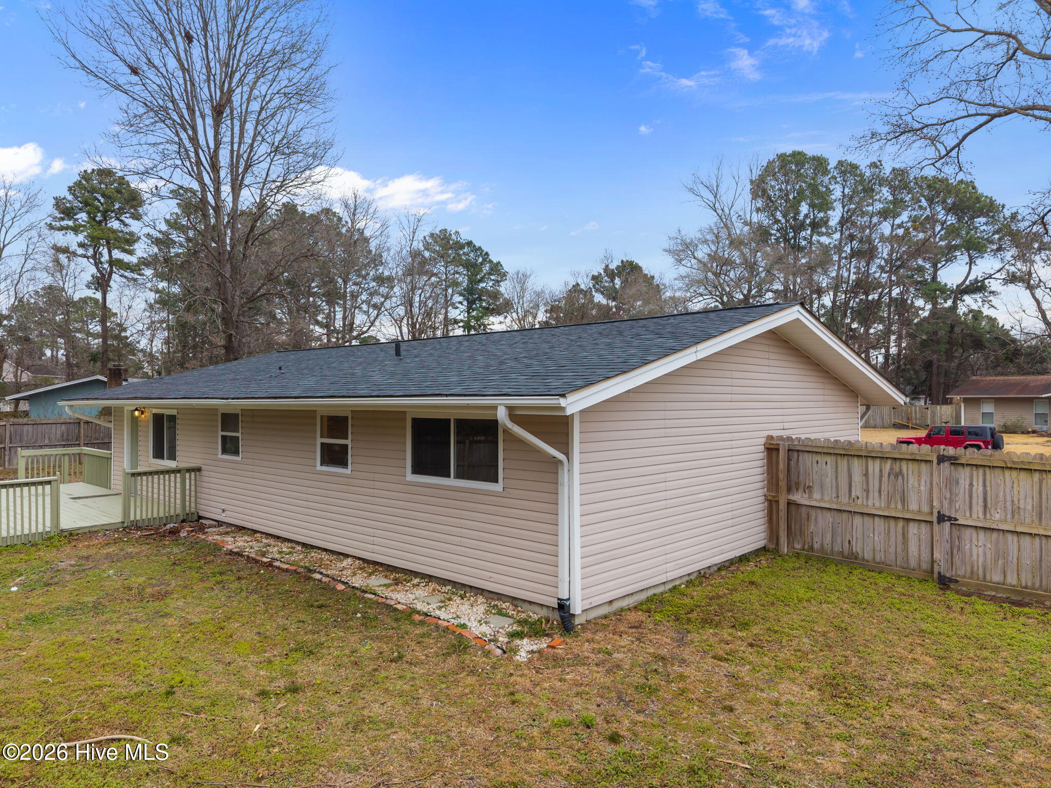 100552306 | Photo 35