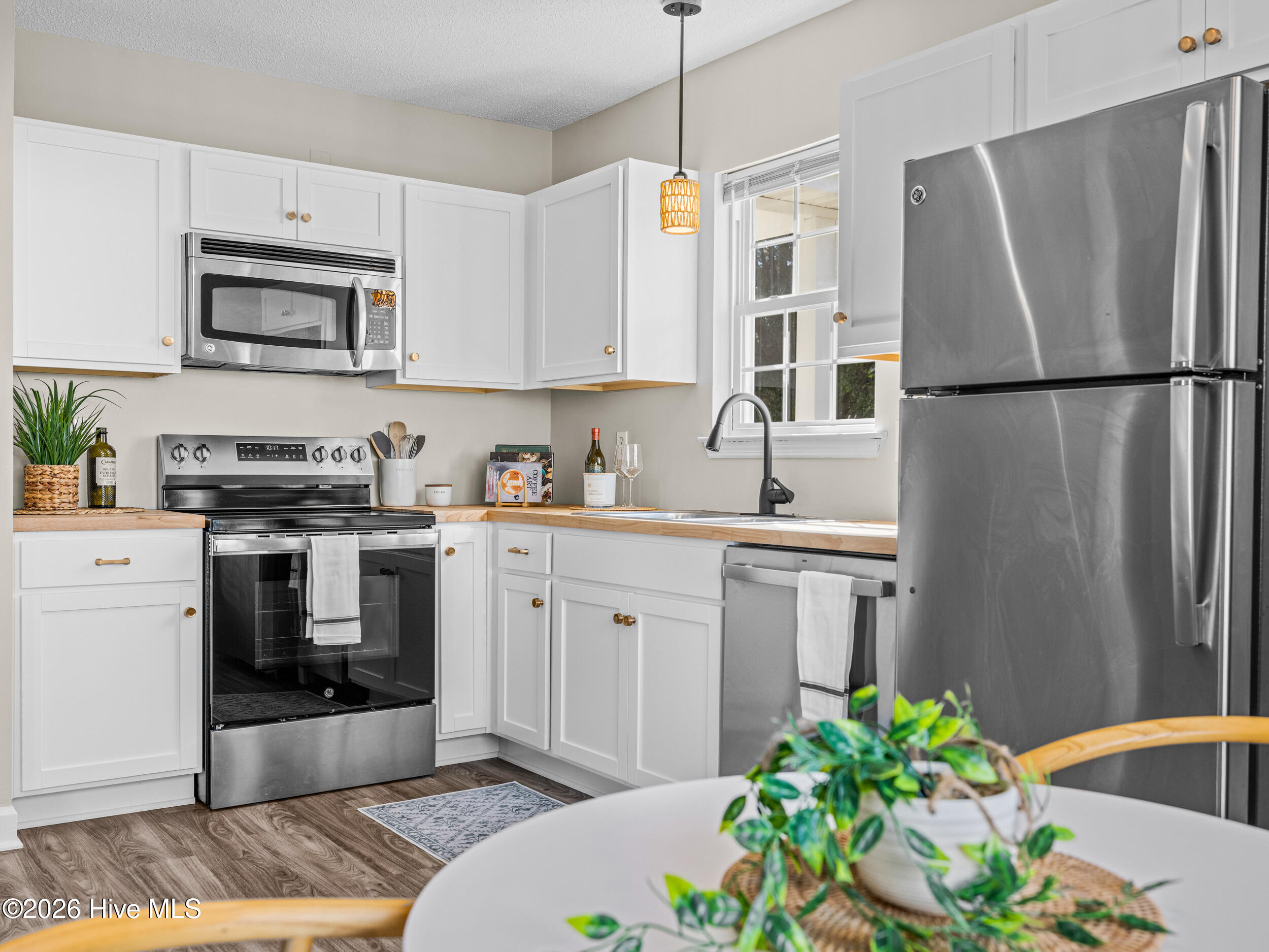 100554469 | Photo 14