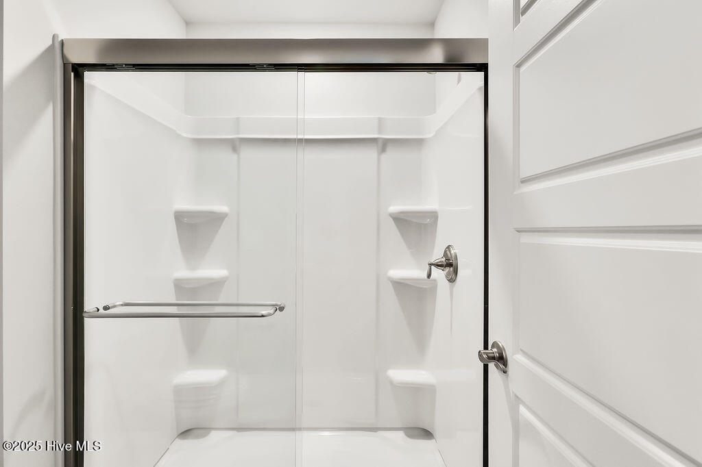 100539304 | Photo 25