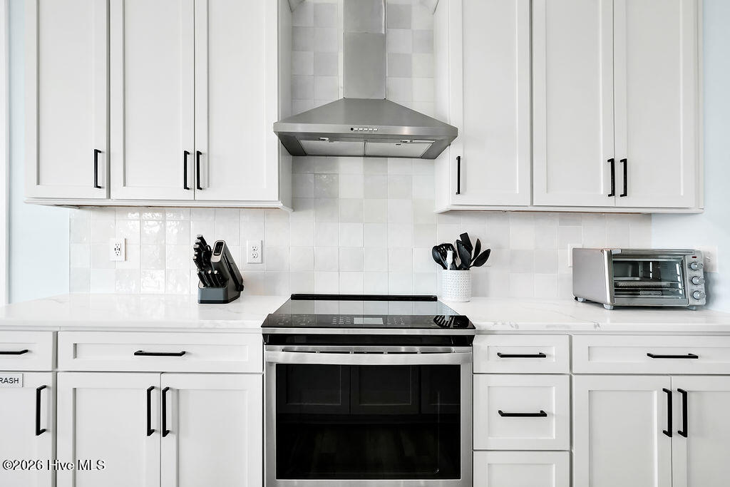 100560016 | Photo 33