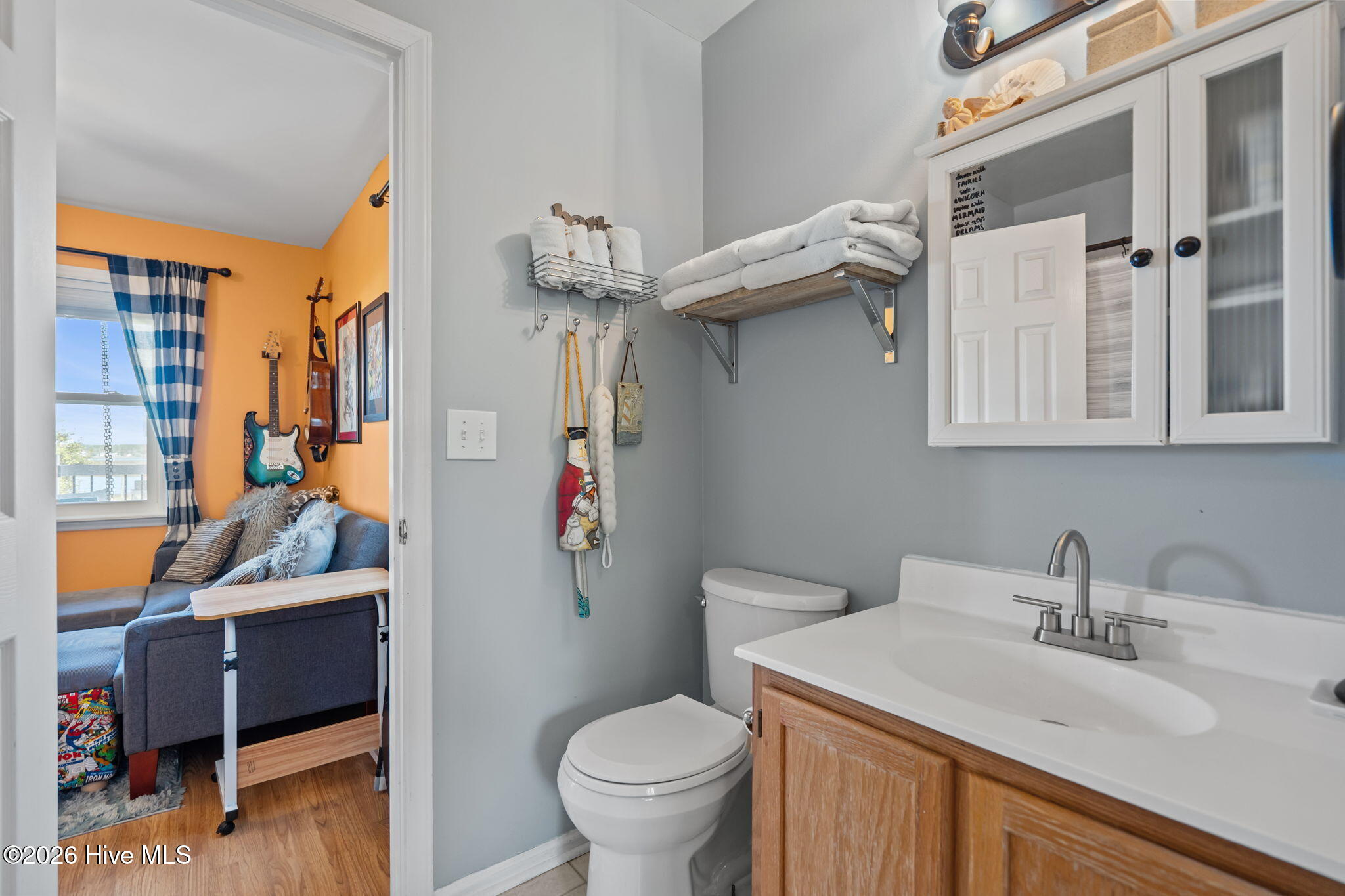 100561498 | Photo 24