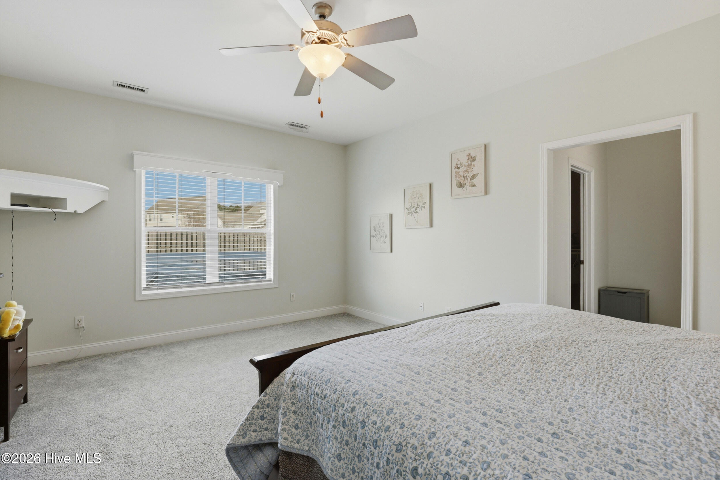 100557716 | Photo 17