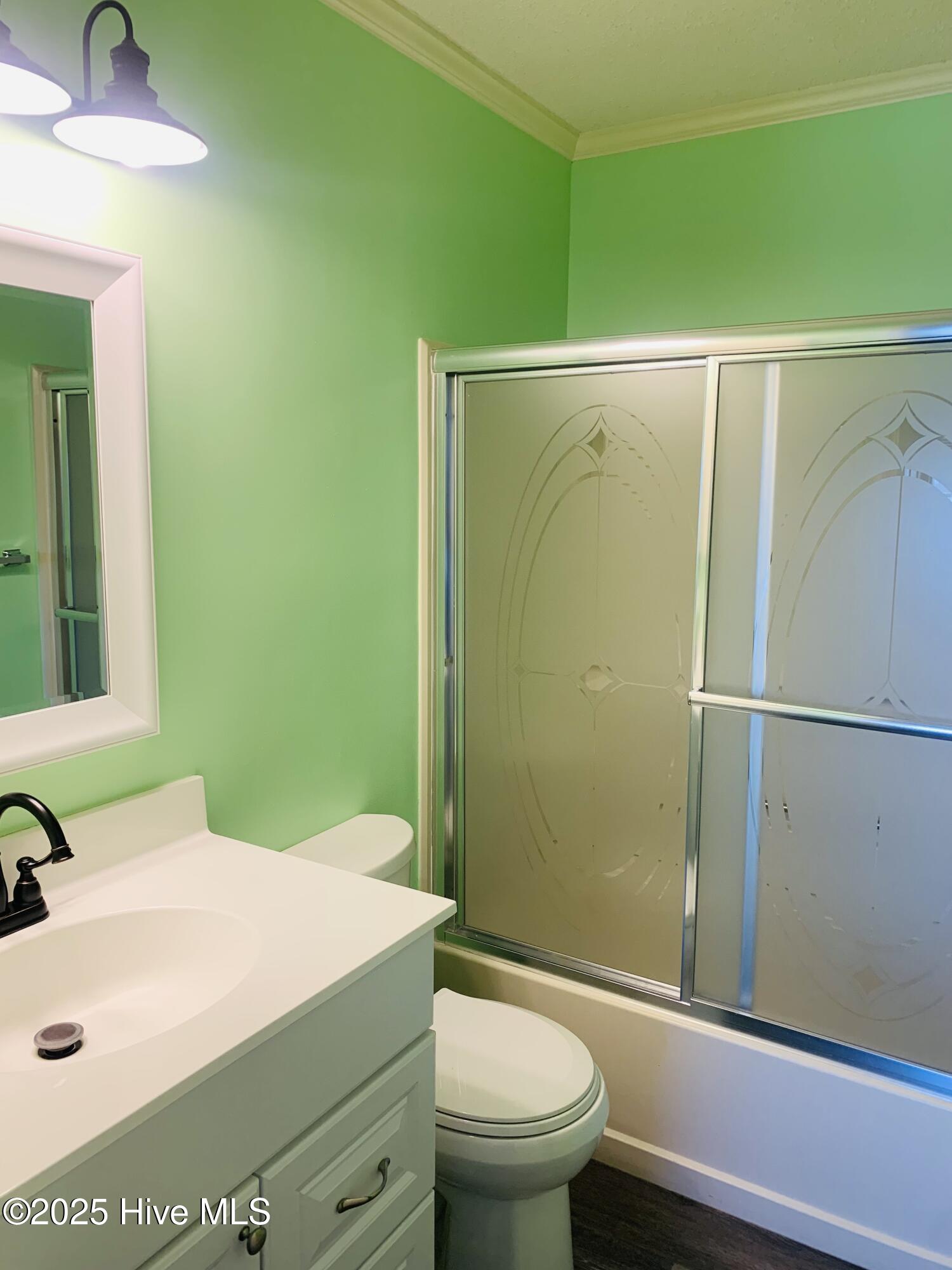 100530528 | Photo 38