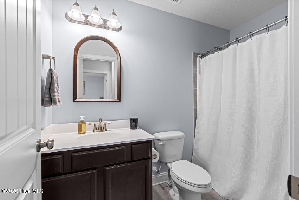 100560376 | Photo 28