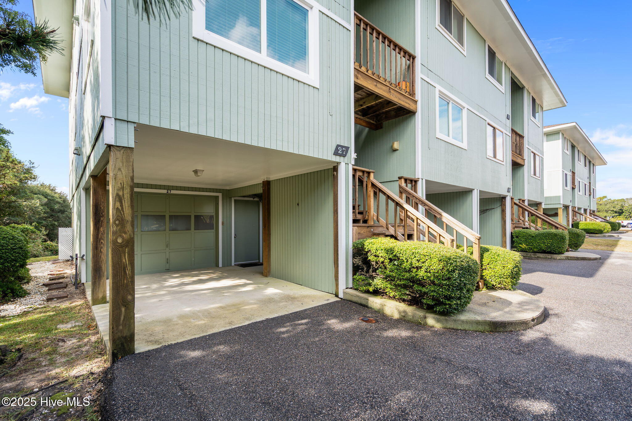 100539622 | Photo 57