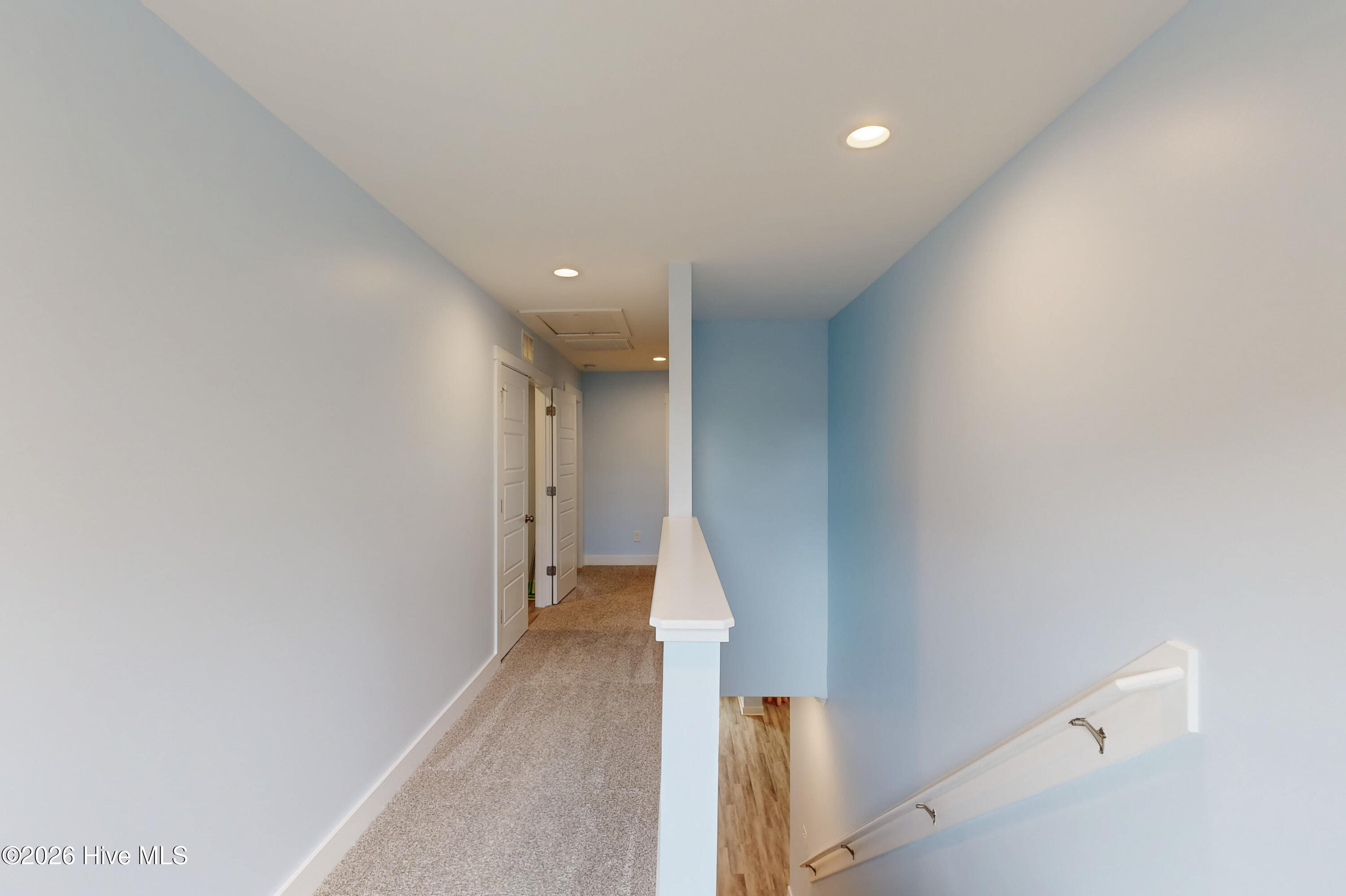 100557107 | Photo 32