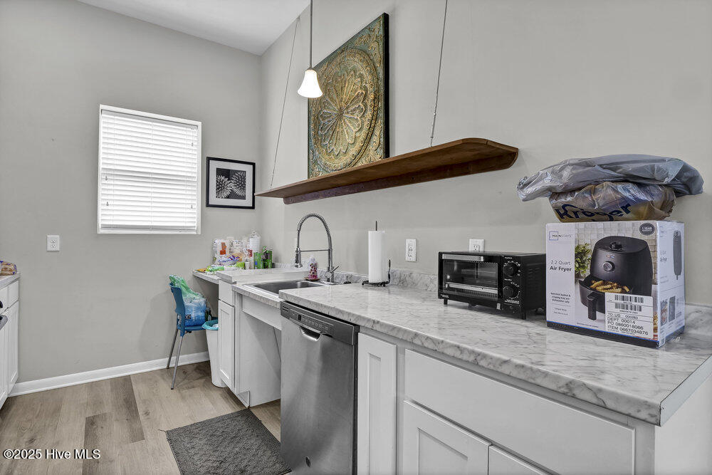 100543464 | Photo 28