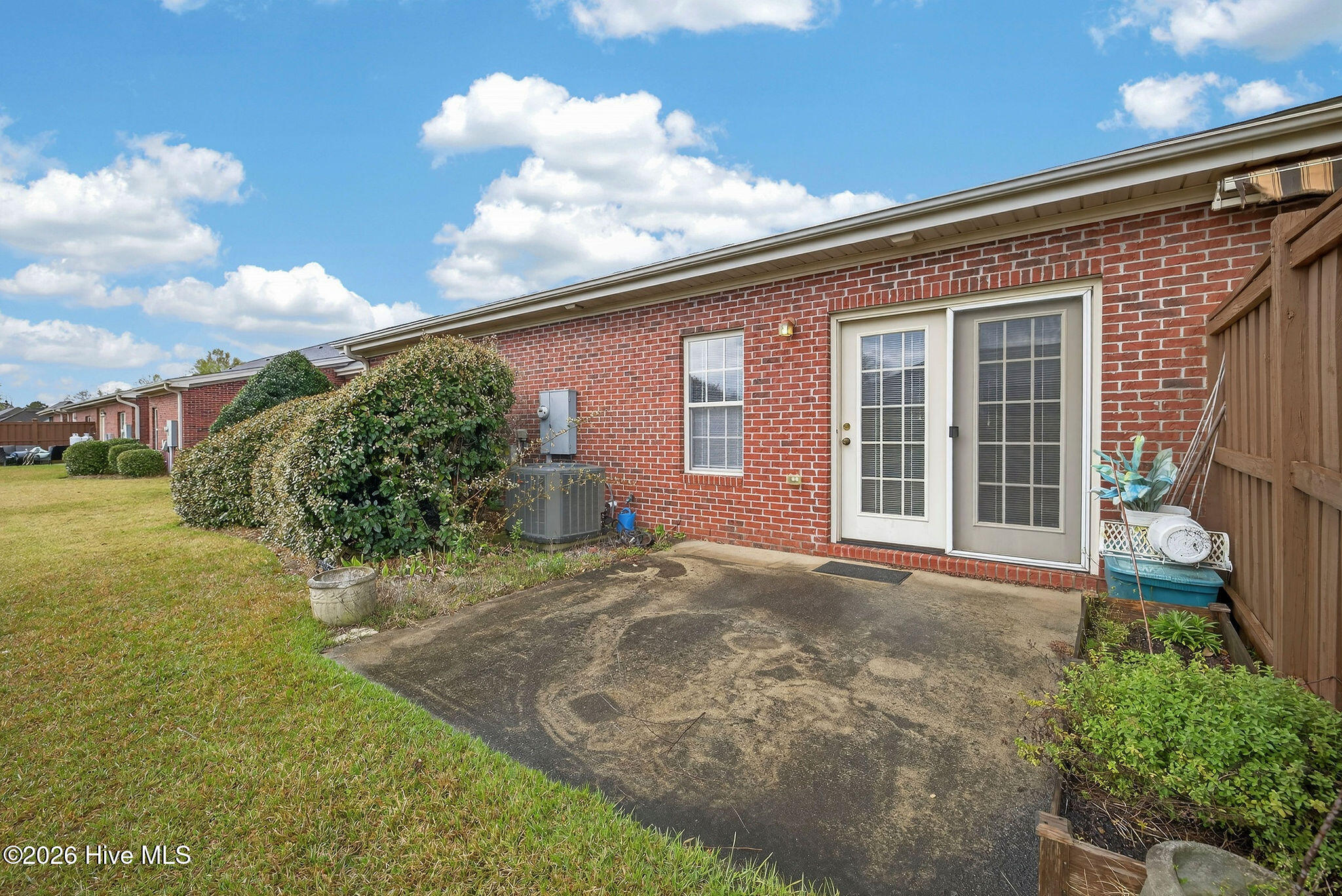 100561497 | Photo 44