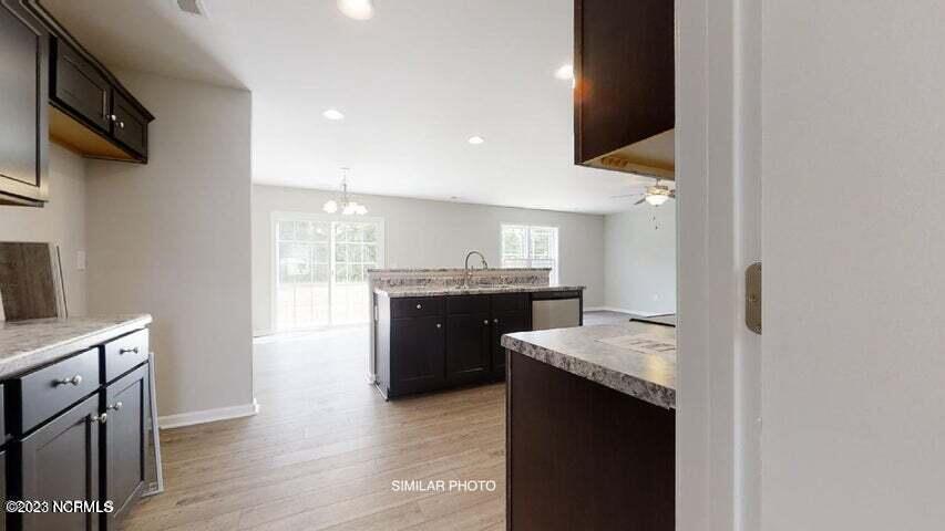 100518154 | Photo 38