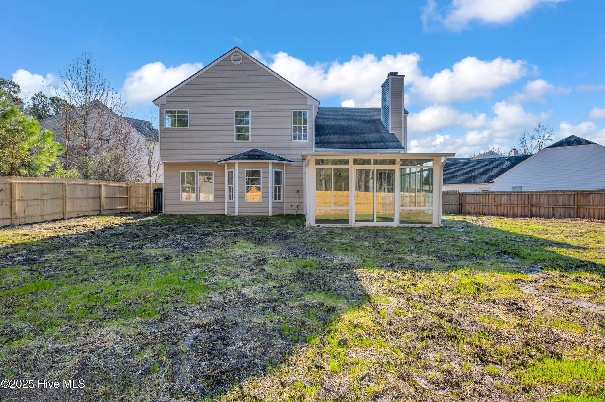 100540827 | Photo 40