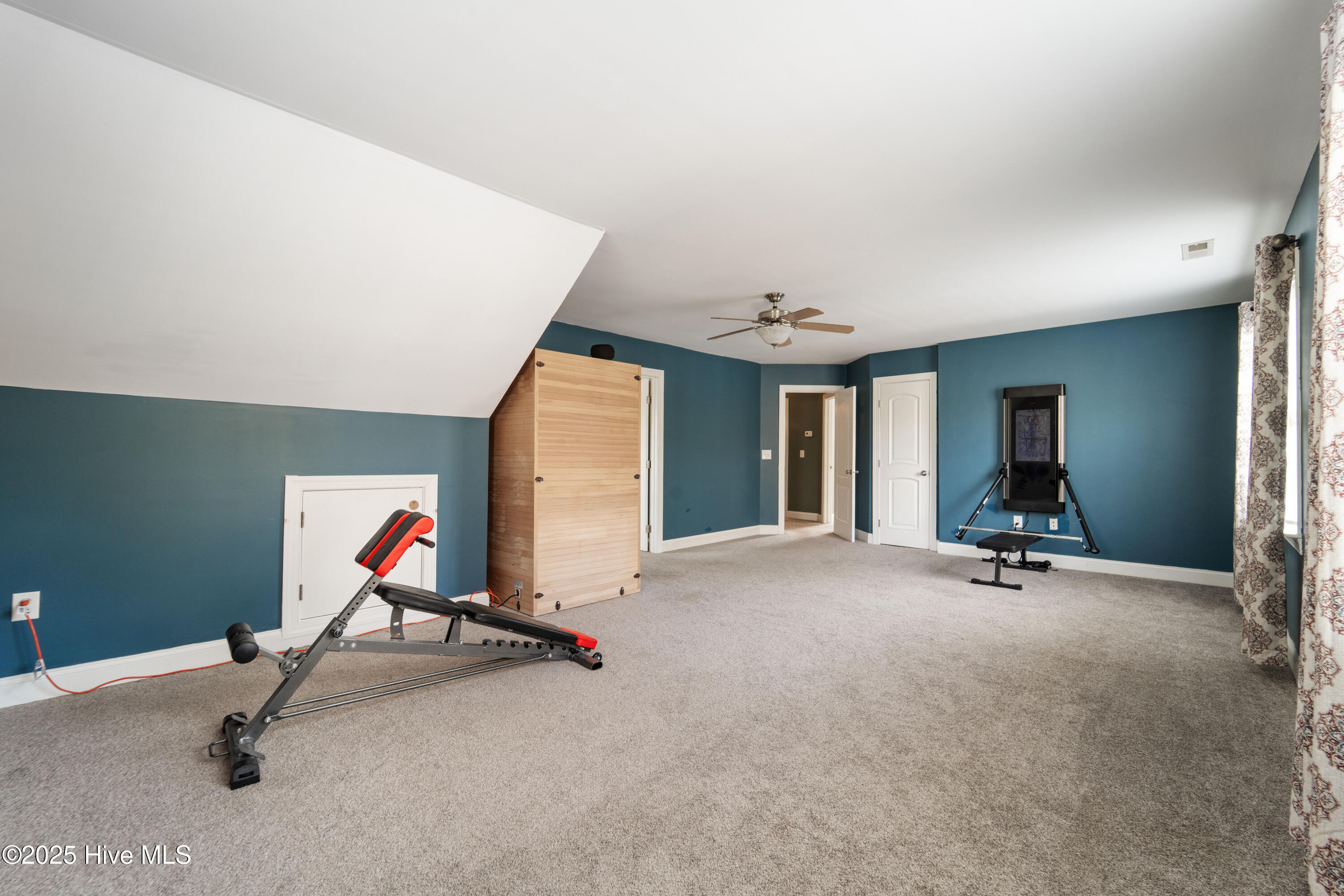 100544127 | Photo 60