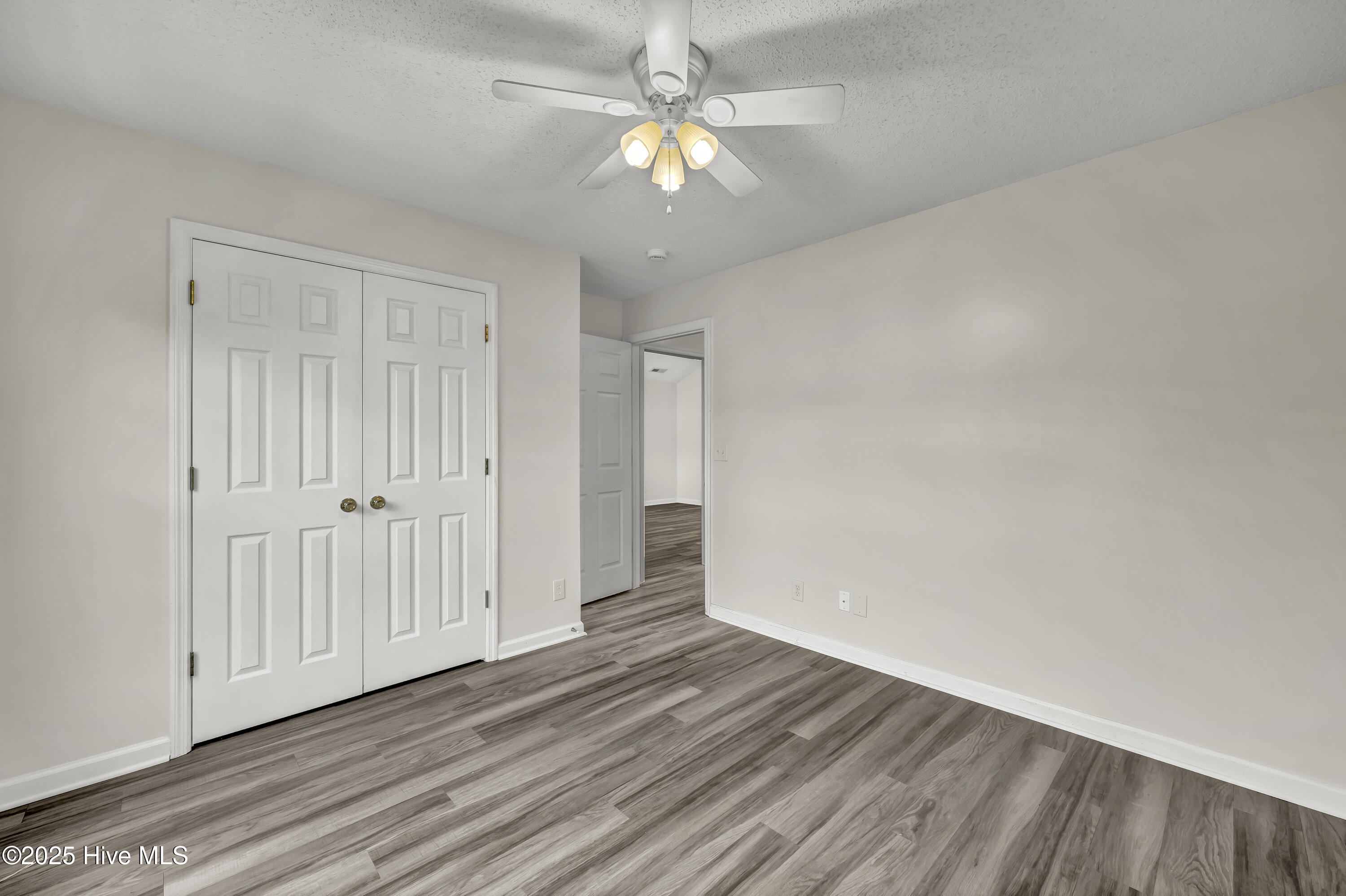 100533943 | Photo 22