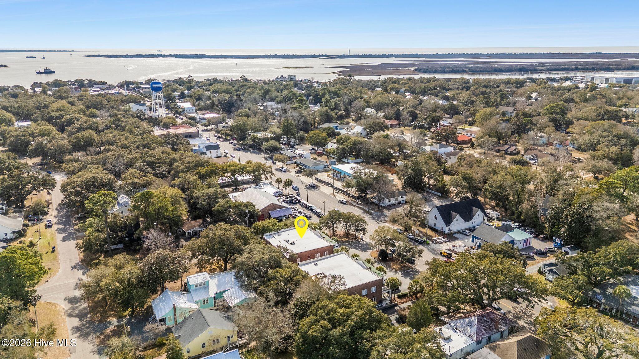 100550657 | Photo 33