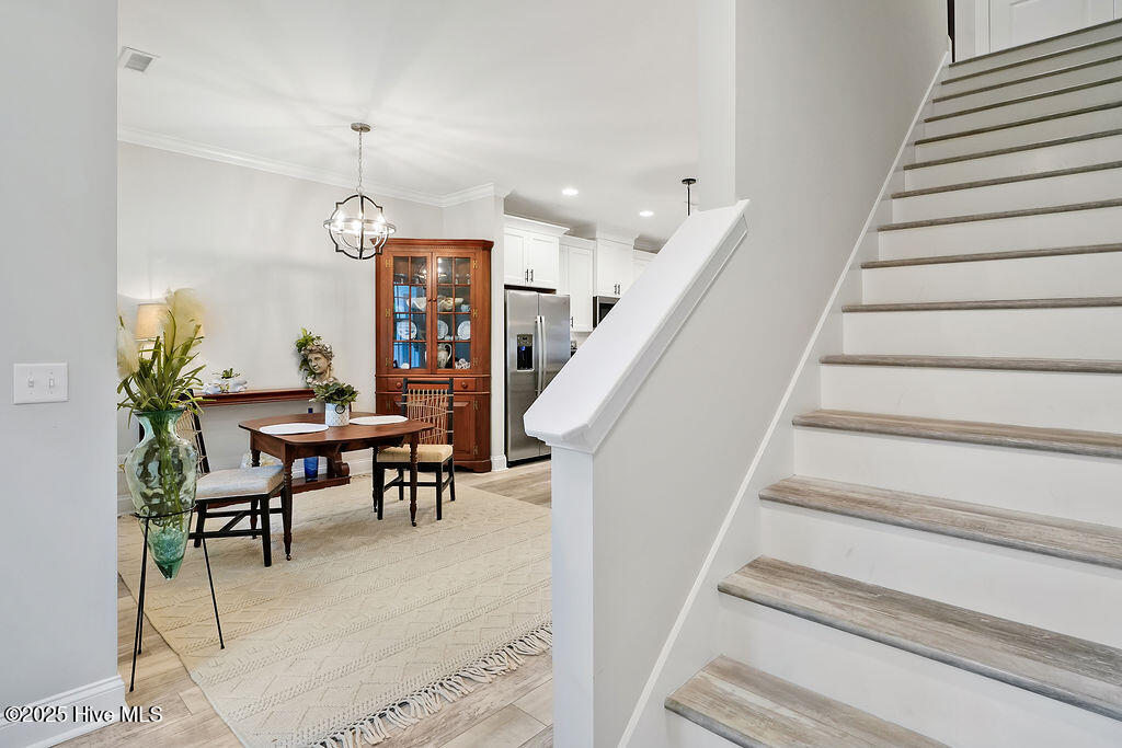 100514190 | Photo 31