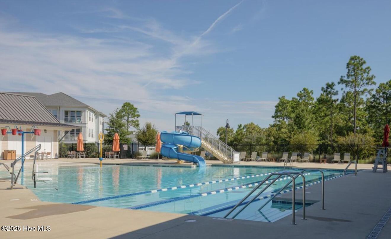 100552047 | Photo 45