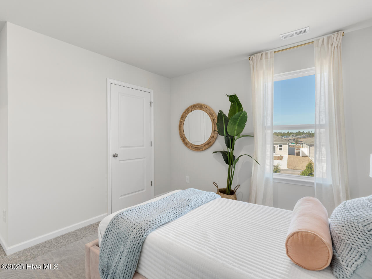 100556839 | Photo 42