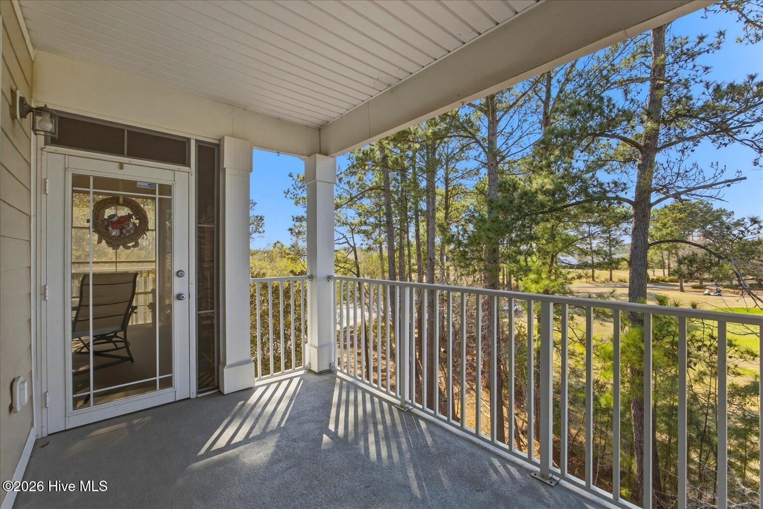 100558706 | Photo 16