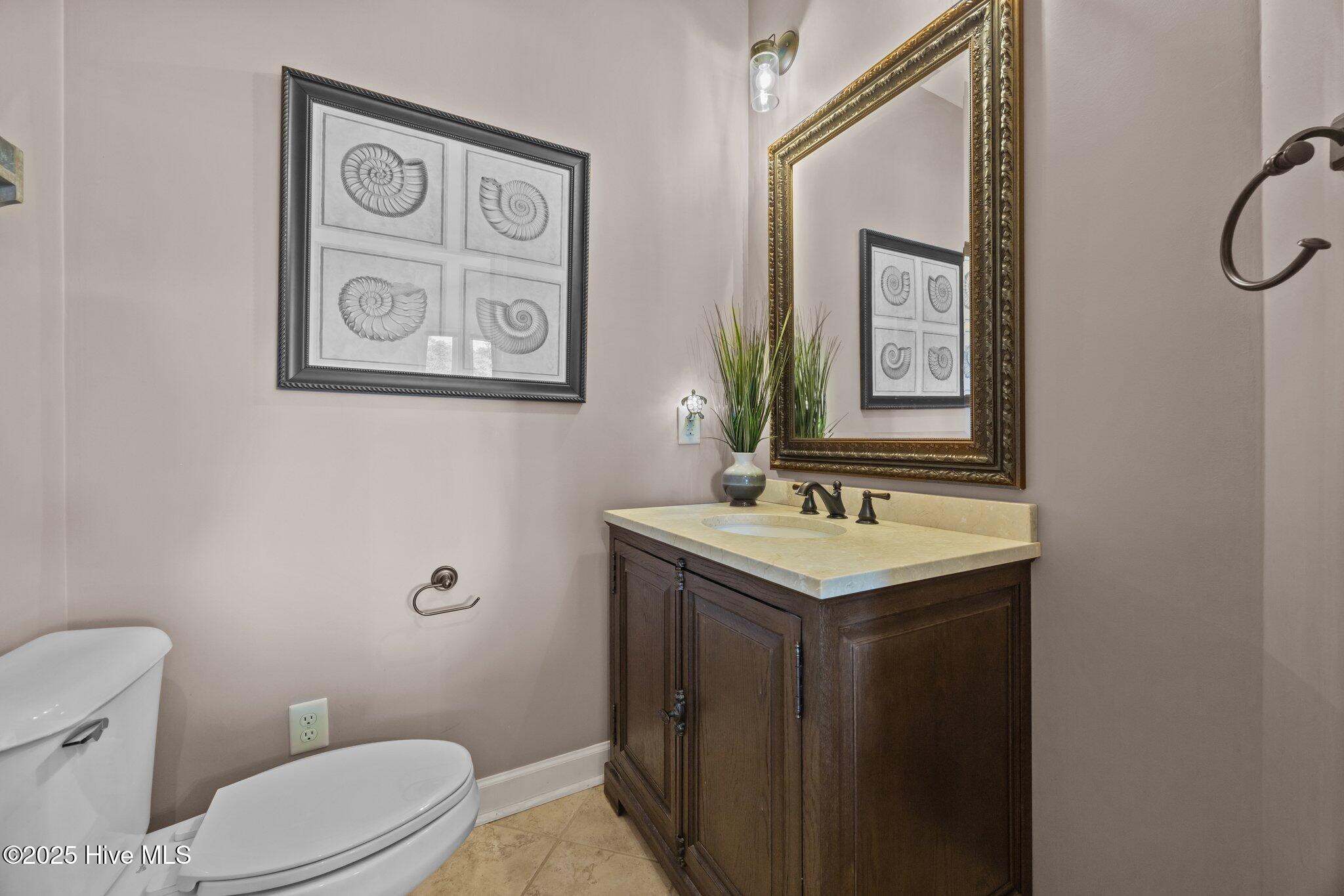 100517402 | Photo 46