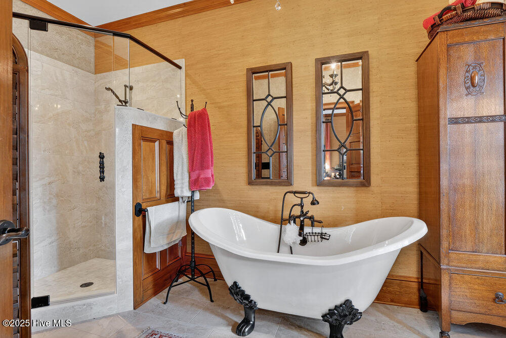 100560338 | Photo 65