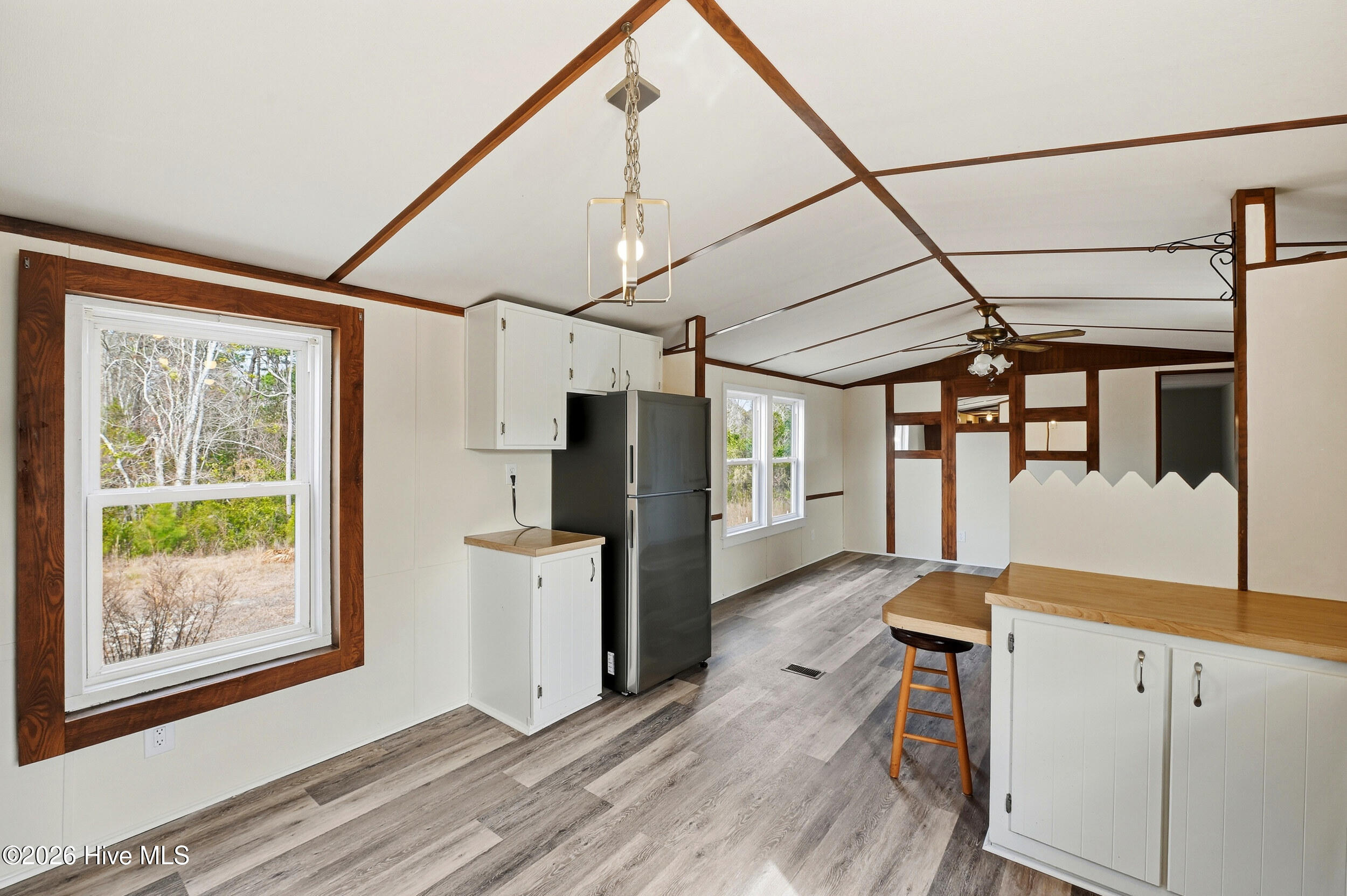 100552656 | Photo 14