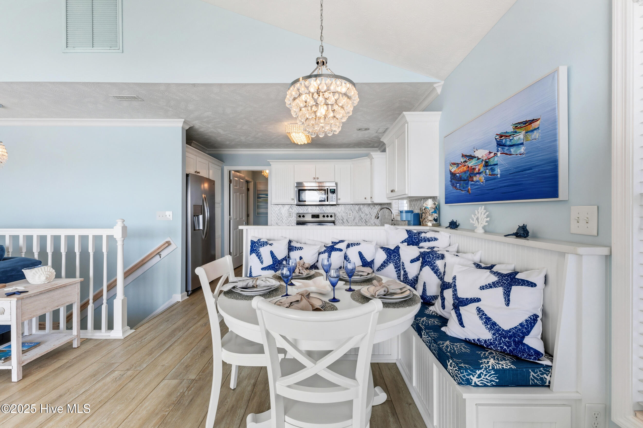 100535212 | Photo 17