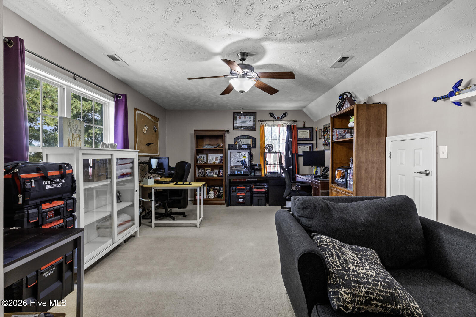 100564296 | Photo 27